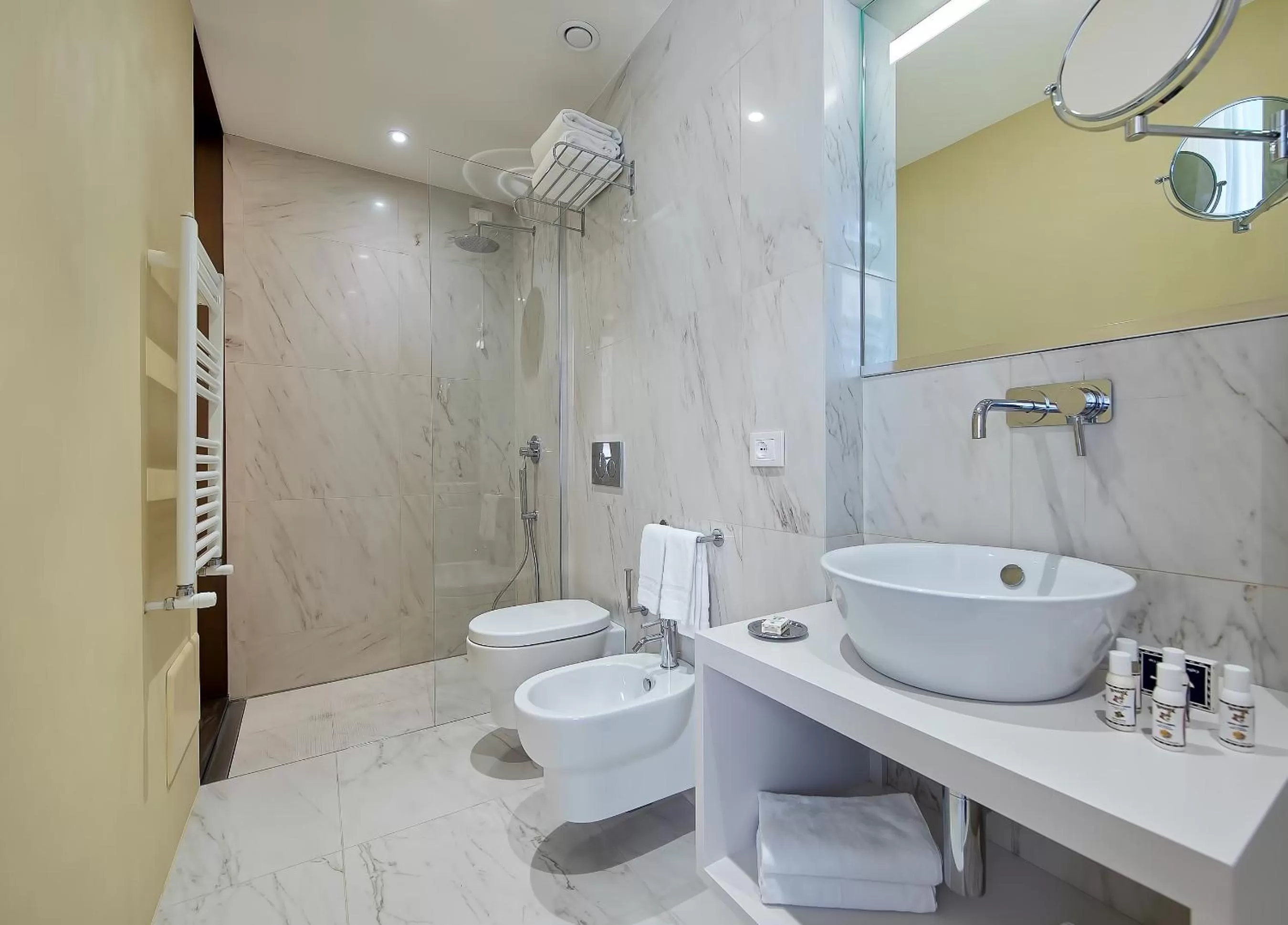 Bathroom in Boutique Centrale Palace Hotel