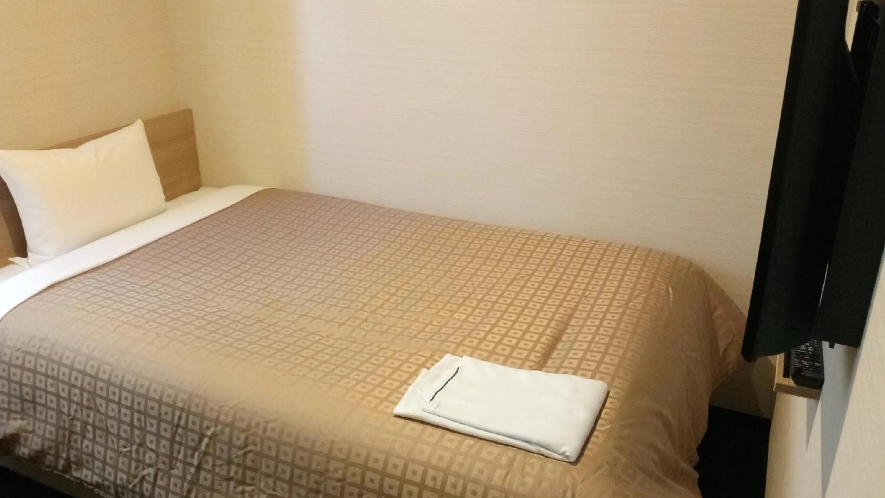 Bed in Meet Inn Narita
