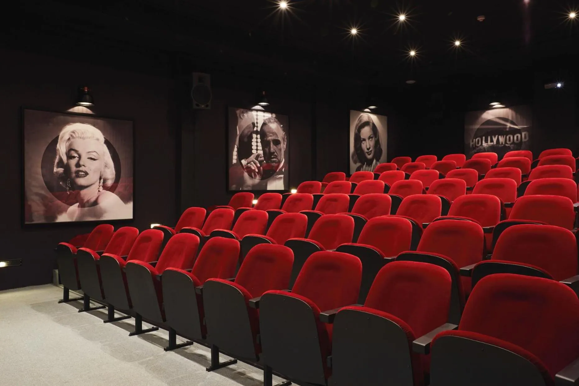 Entertainment in LUX* Grand Gaube Resort & Villas