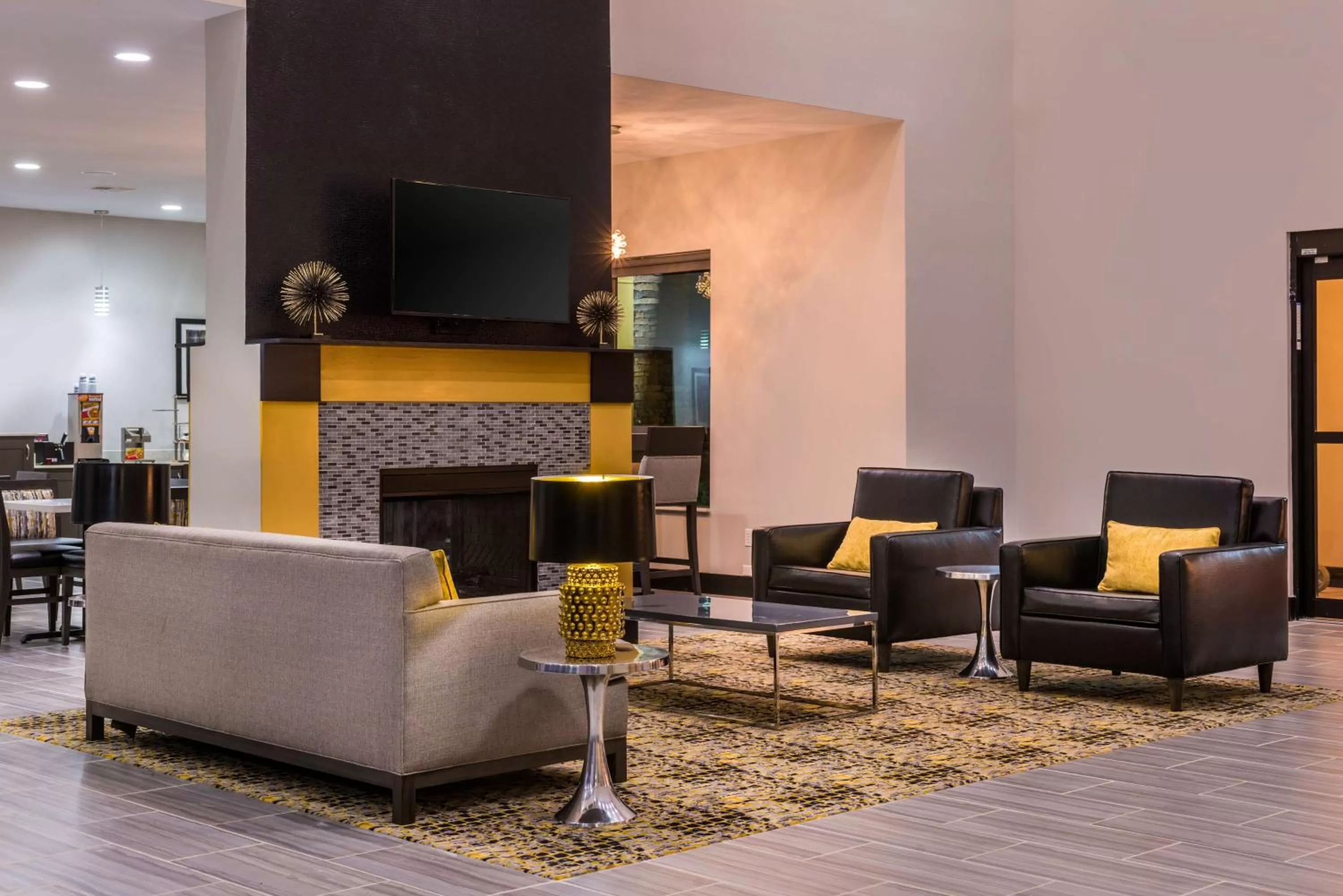 Lobby or reception in Best Western Plus Regency Park