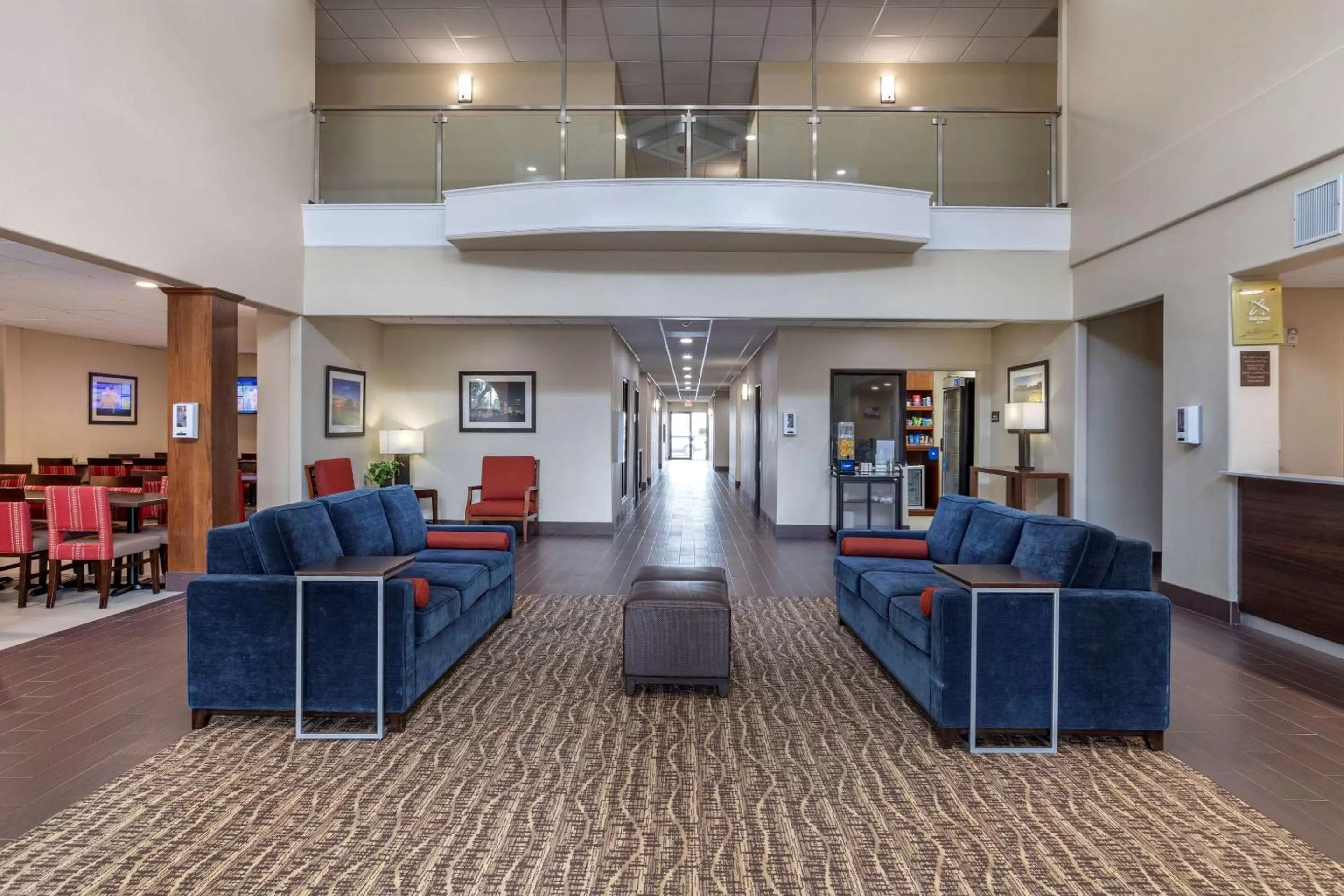 Lobby or reception in Comfort Suites Houston near Medical Center- NRG Stadium