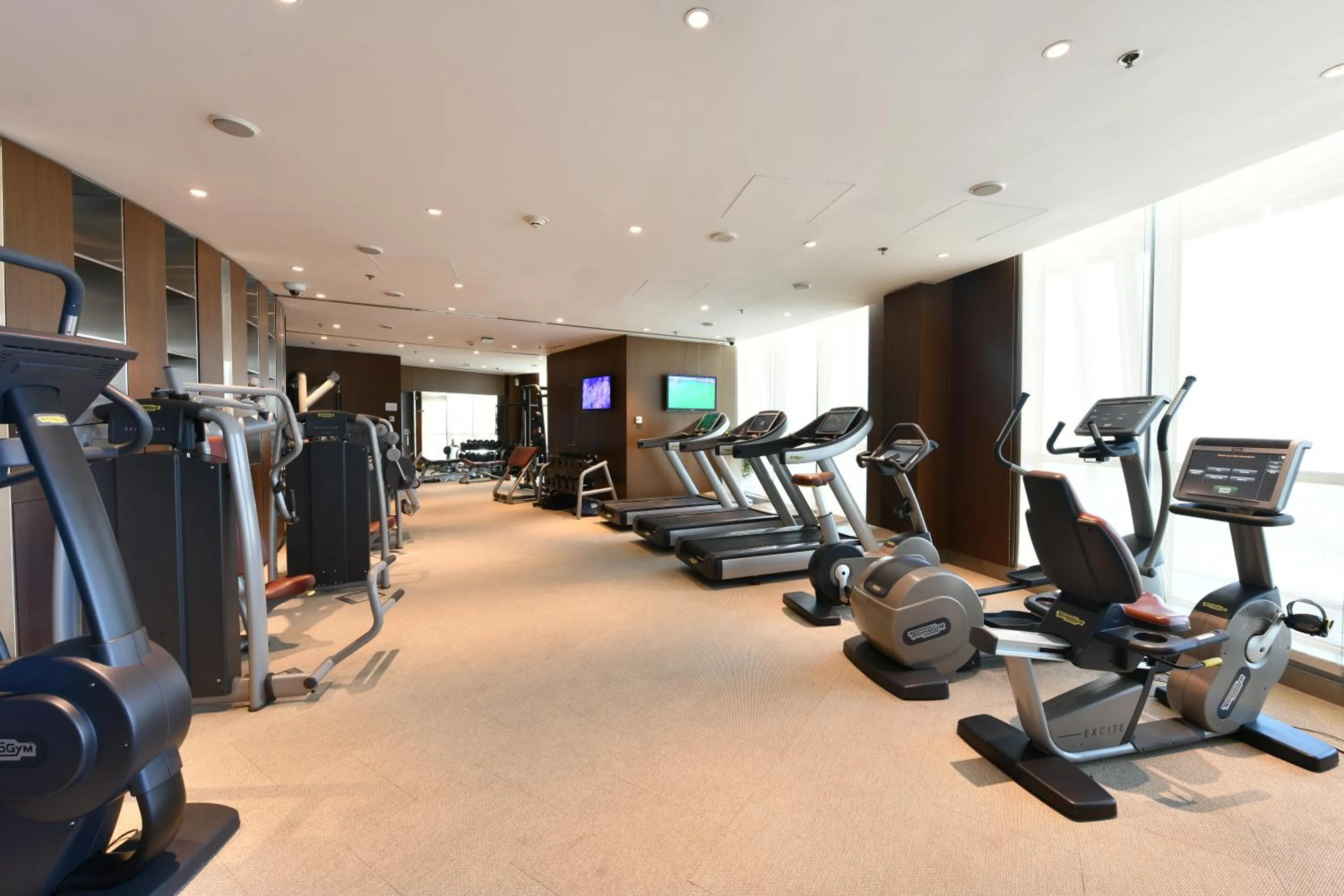 Fitness centre/facilities in The Torch Doha