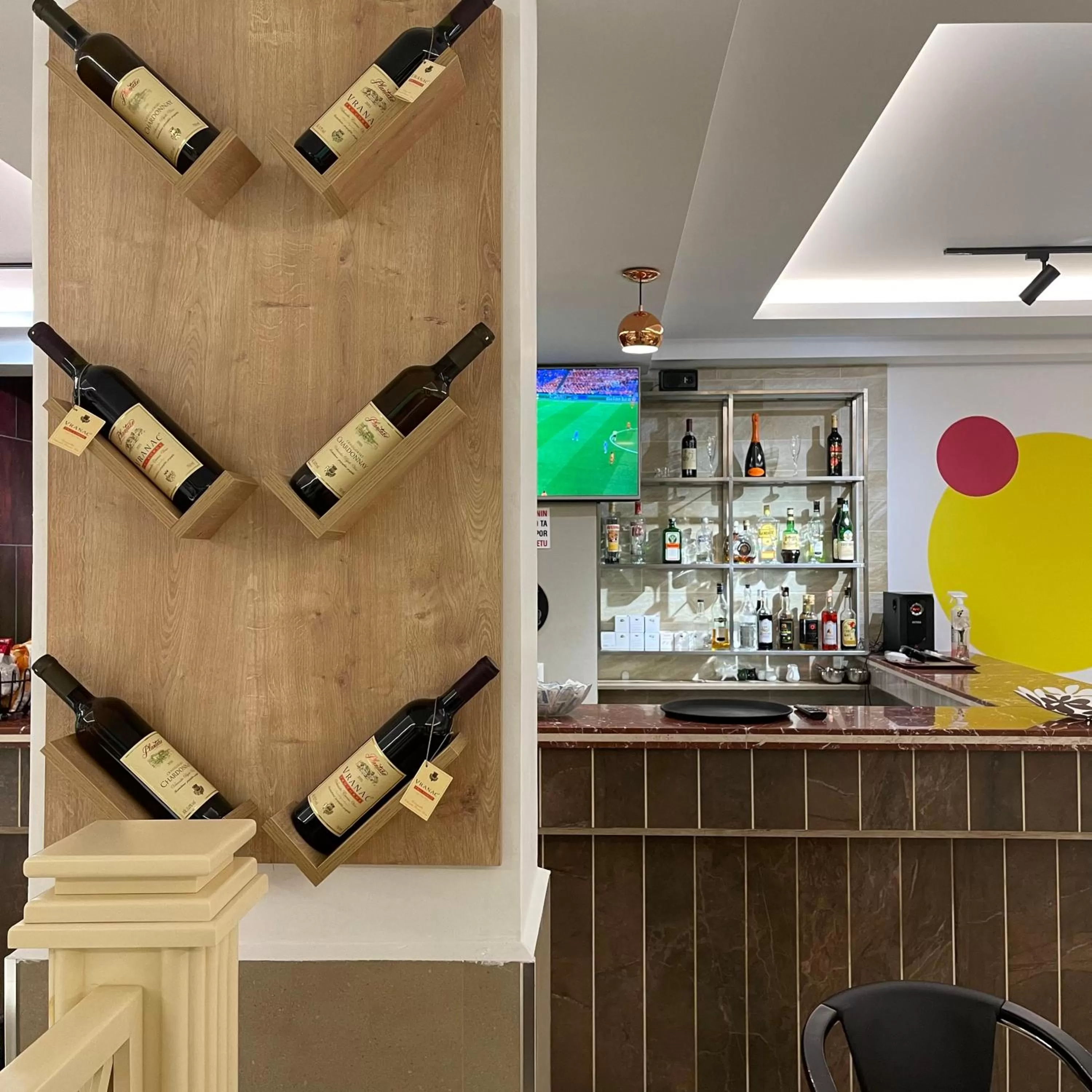 Communal lounge/ TV room in Bobi Hotel