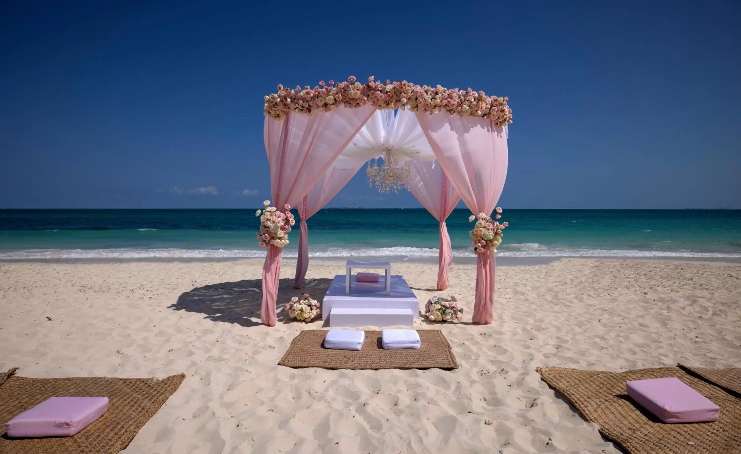 wedding in Planet Hollywood Cancun by Royalton, An Autograph Collection All-Inclusive Resort