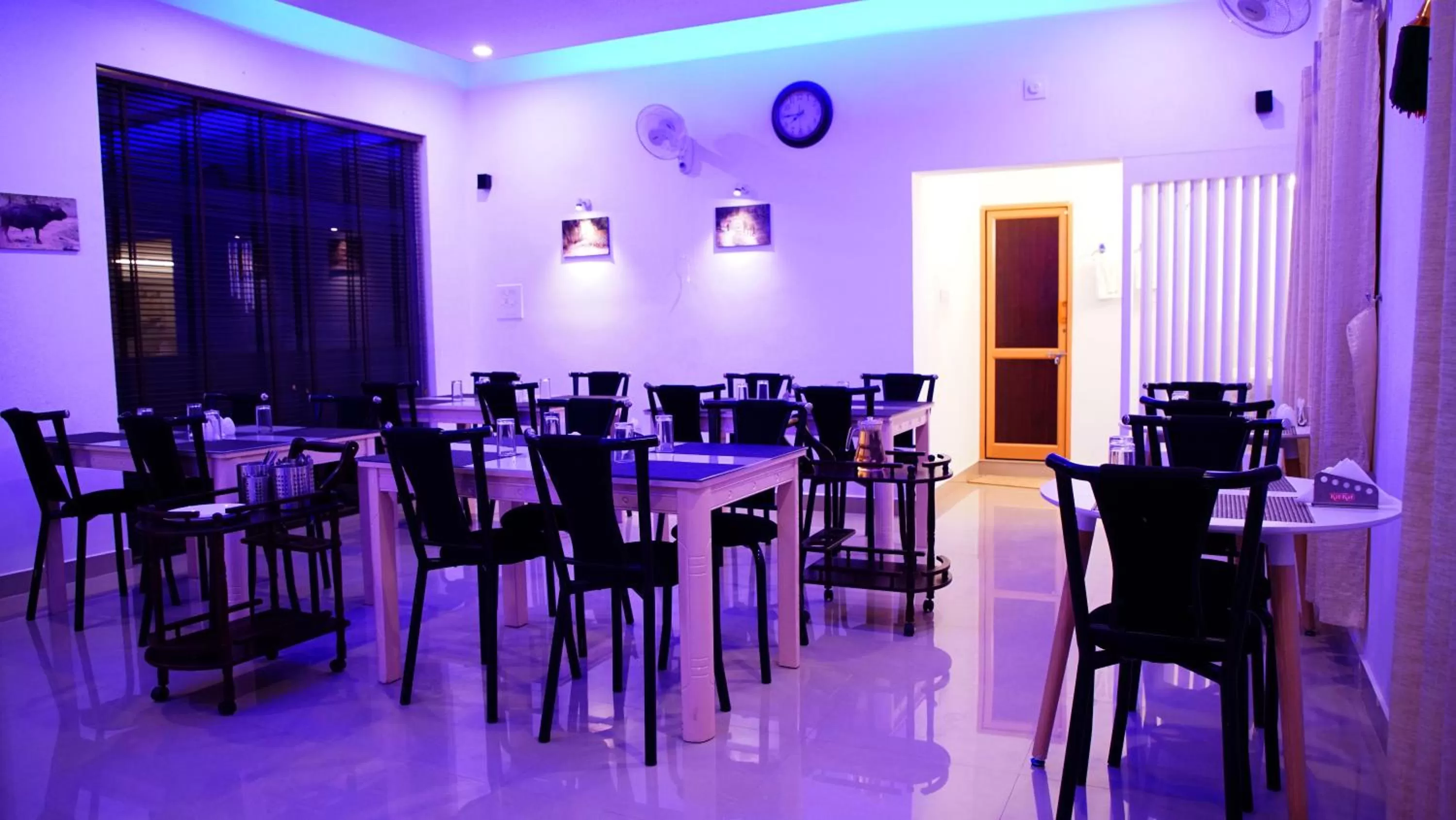 Restaurant/Places to Eat in Woodrose Resort