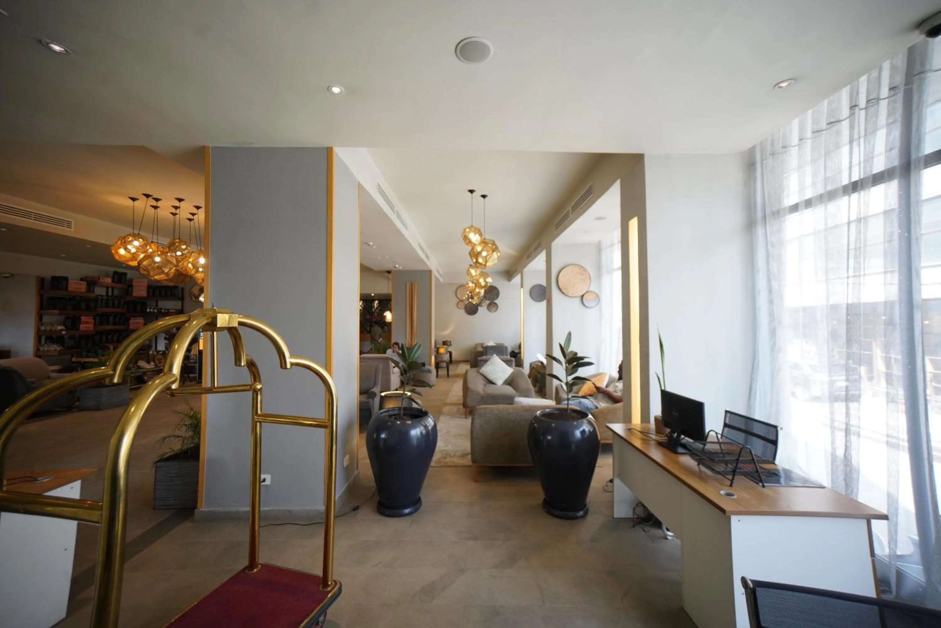 Coffee/tea facilities in Mado Hotel