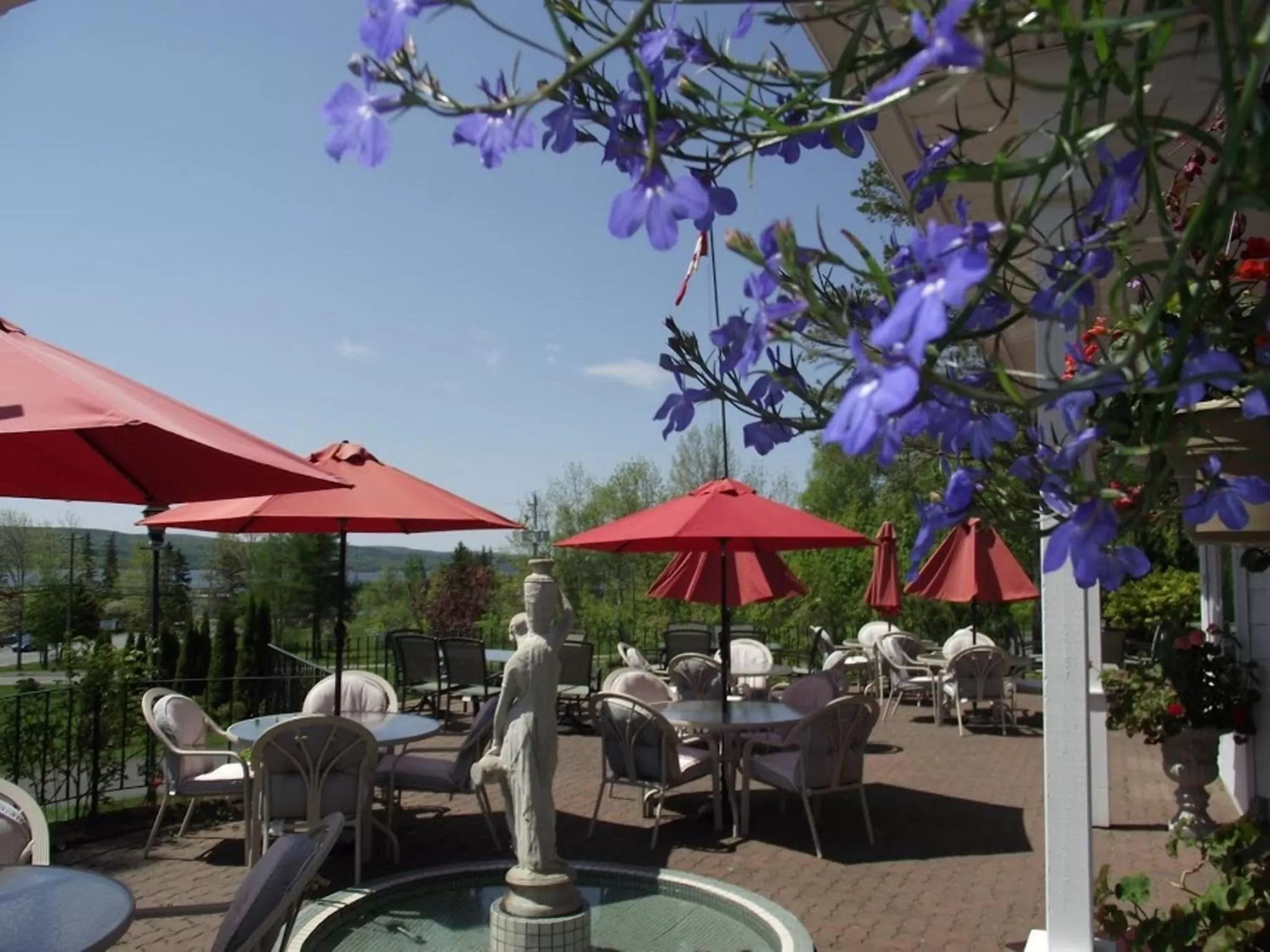 Patio in Auberge Gisele's Inn