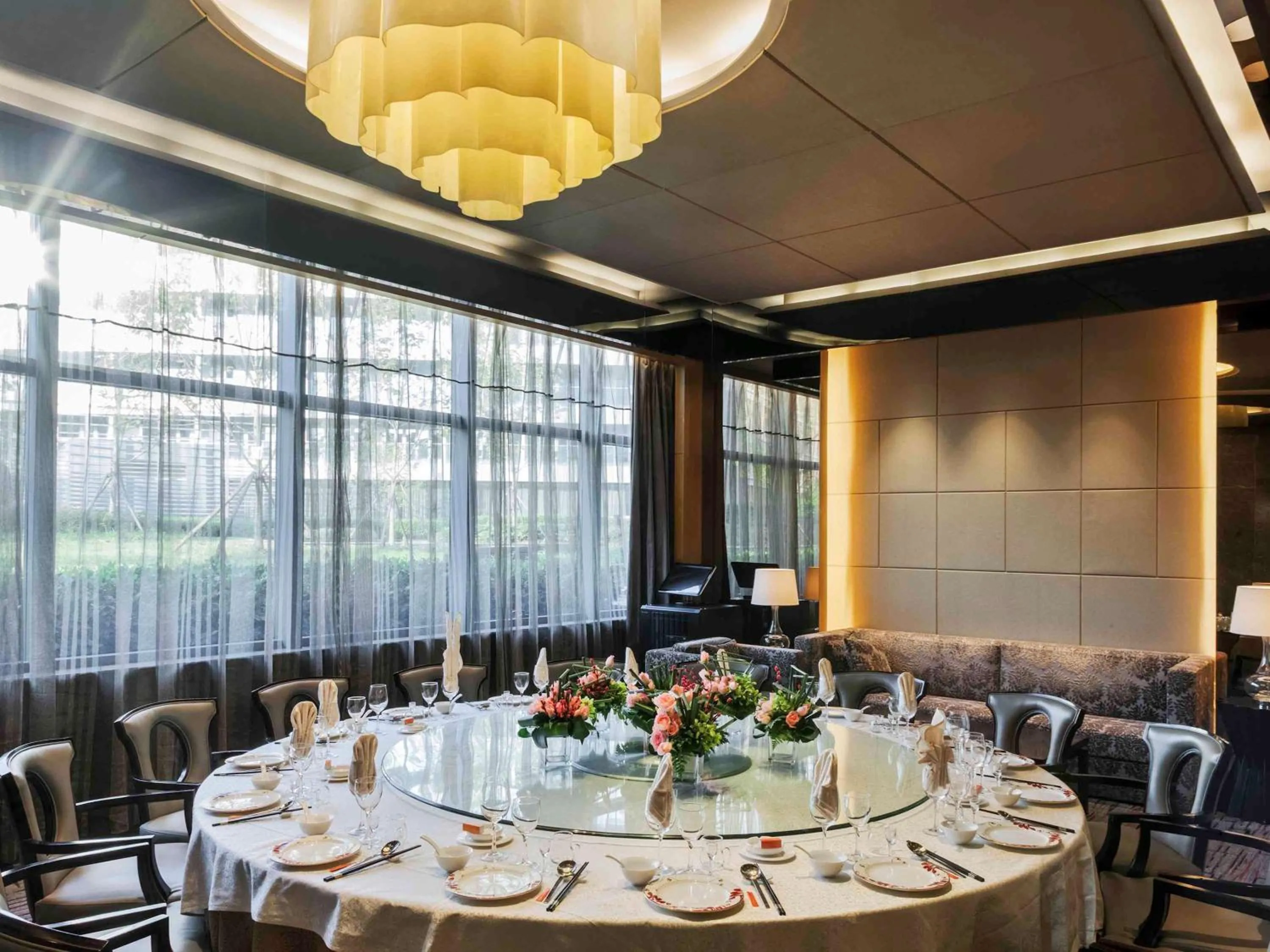 Restaurant/places to eat in Novotel Nanjing East Suning