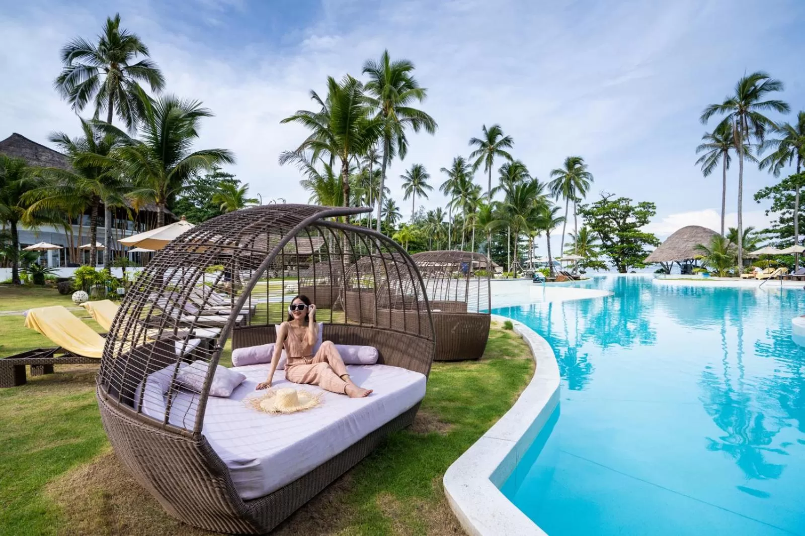 Swimming pool in Eden Beach Khao Lak Resort & Spa
