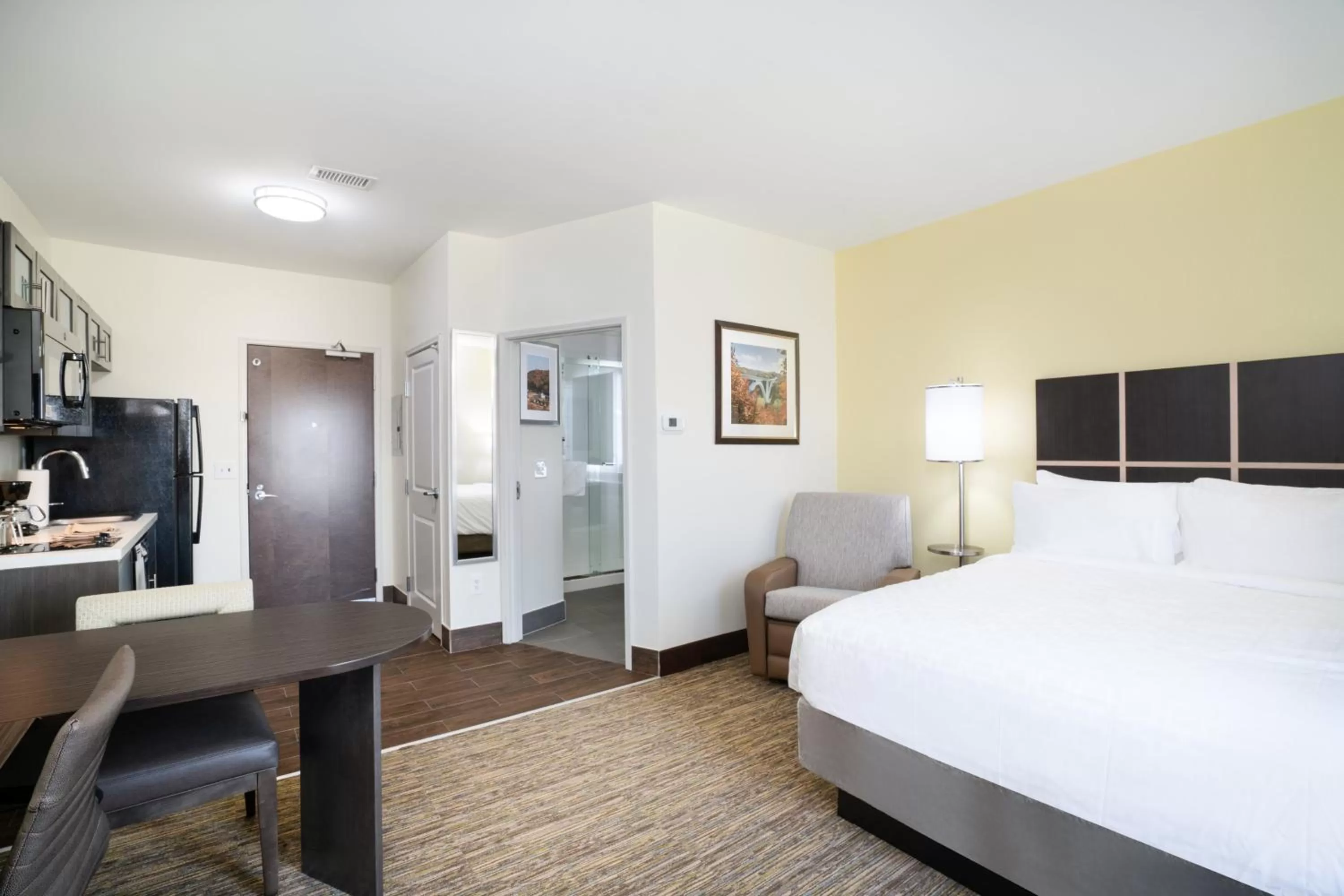 Photo of the whole room, Bed in Candlewood Suites - Nashville - Franklin by IHG