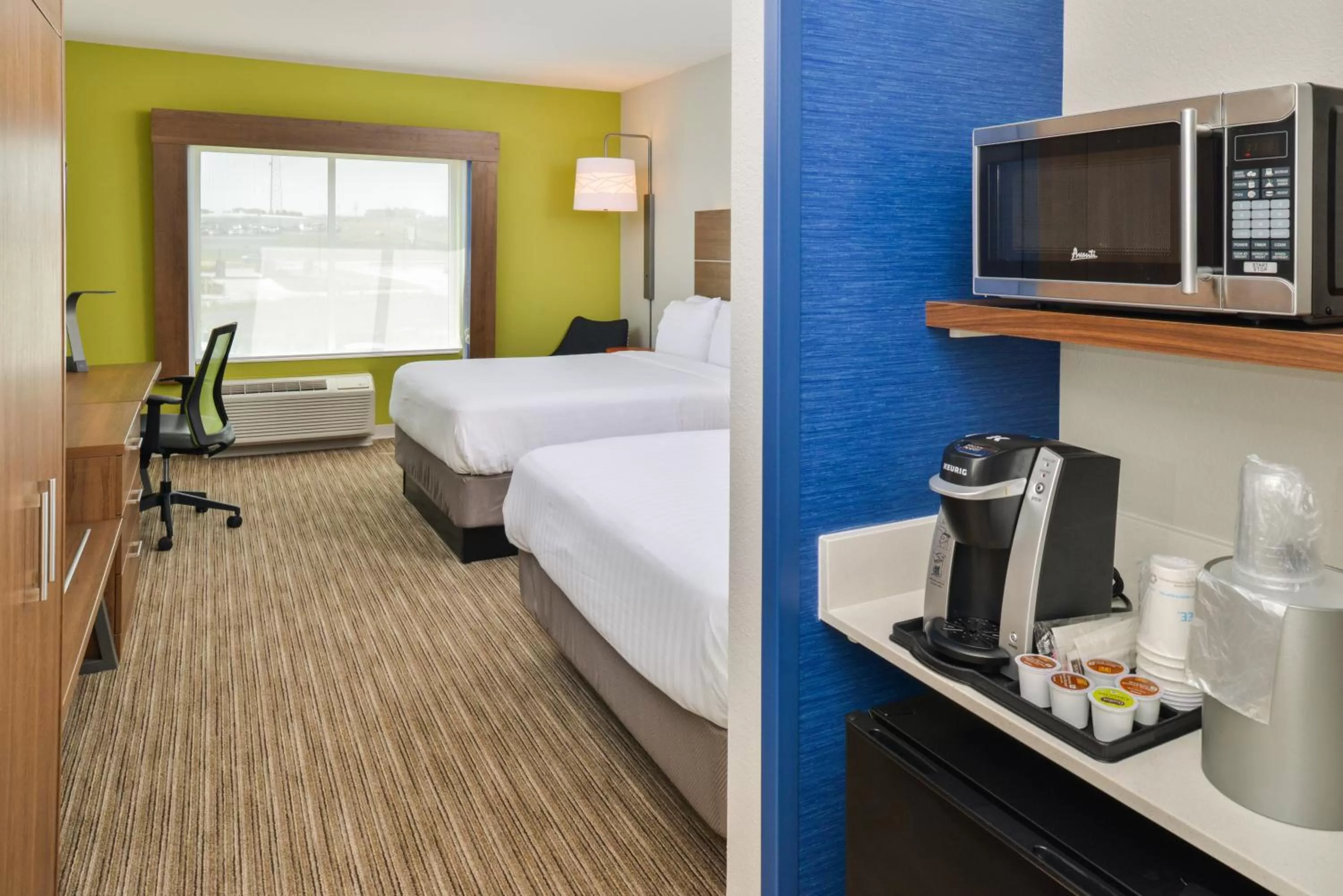 Photo of the whole room, Bed in Holiday Inn Express & Suites - Chadron by IHG