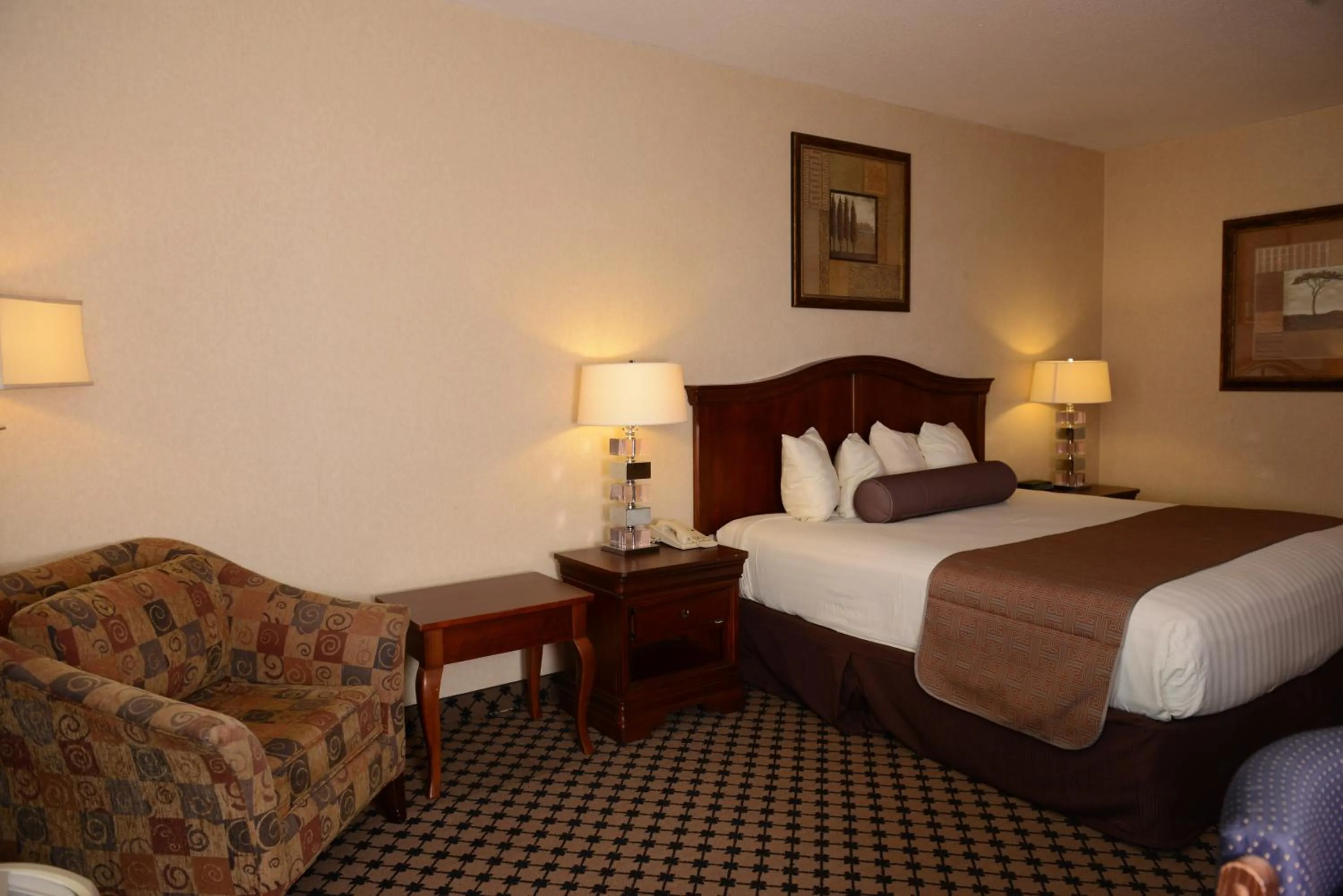Bed in Americas Best Value Inn - Tunica Resort