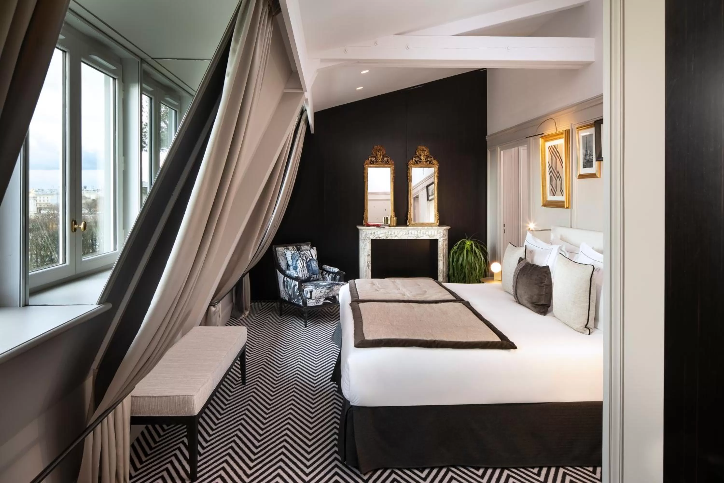 Photo of the whole room, Bed in Le Damantin Hôtel & Spa