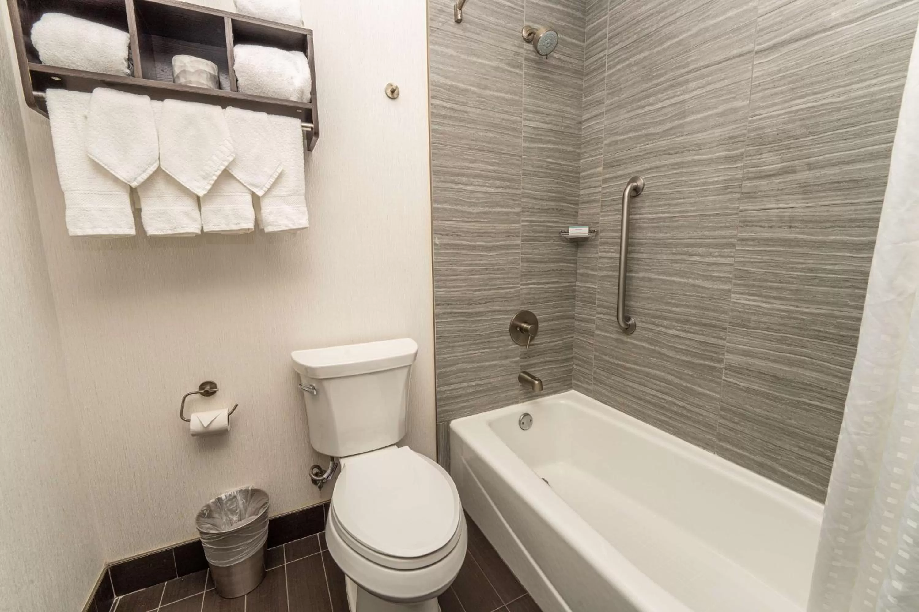 Bathroom in Hampton Inn San Francisco Downtown/Convention Center