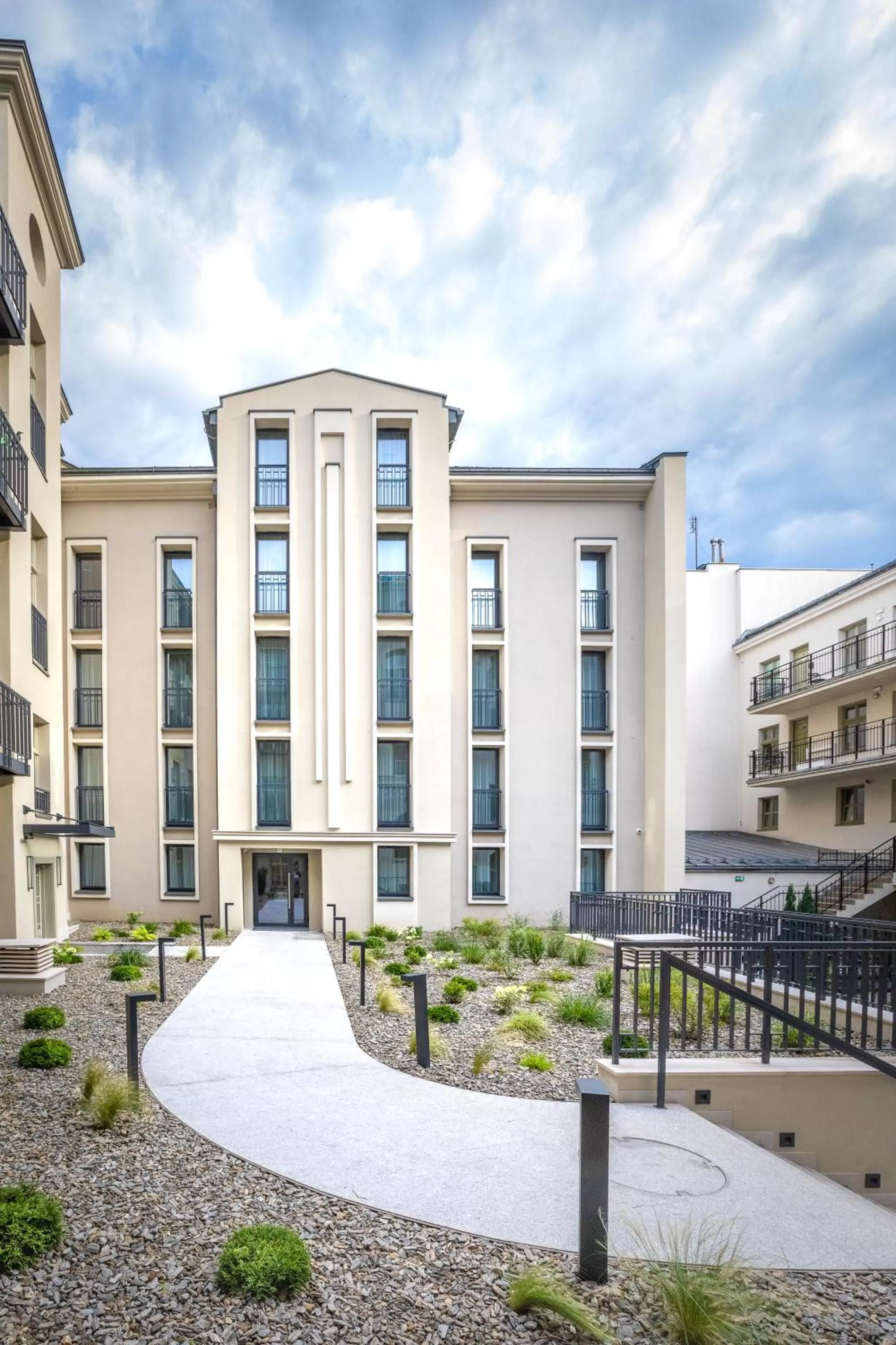 Property building in Art Boutique