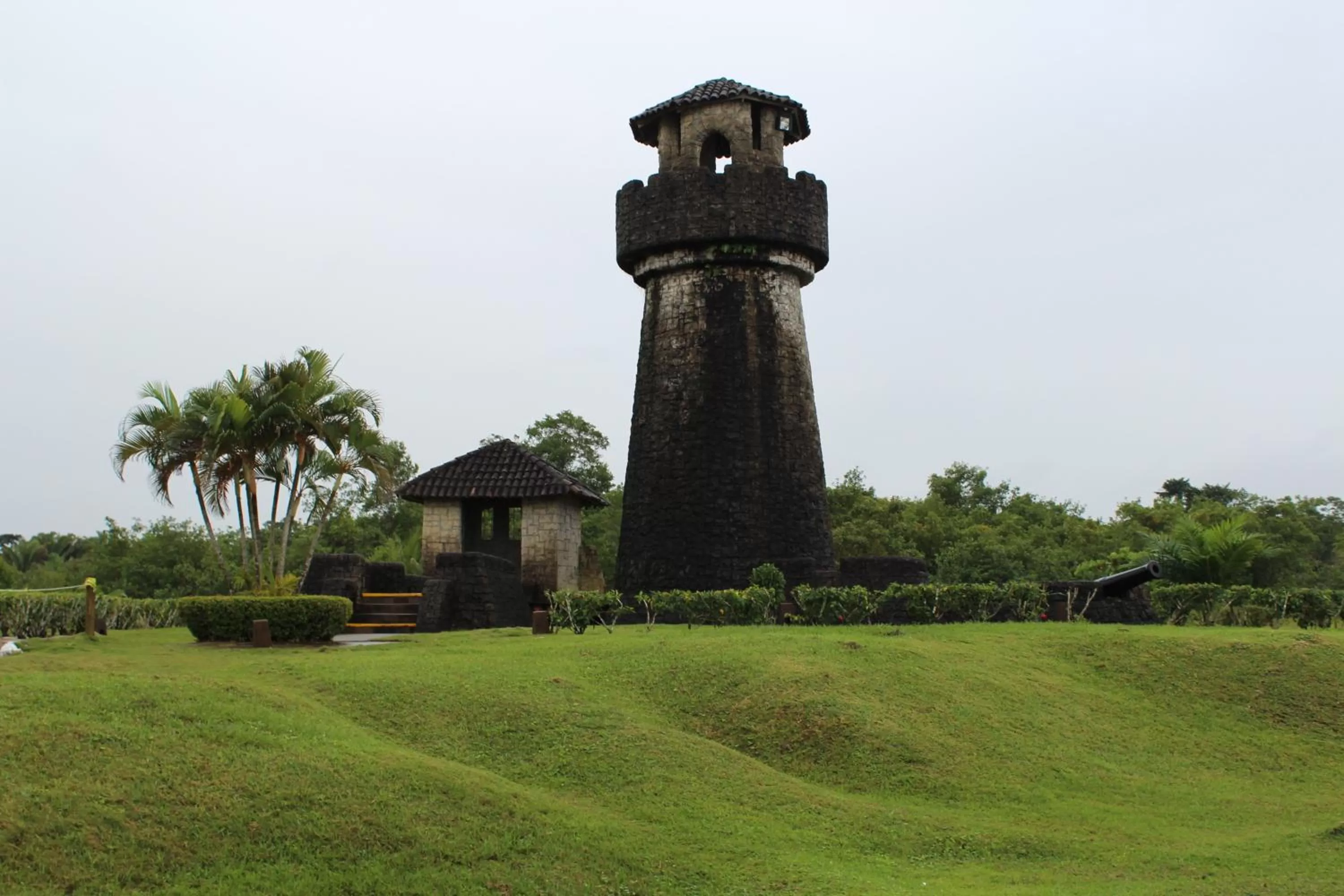 Garden in Amatique Bay Hotel