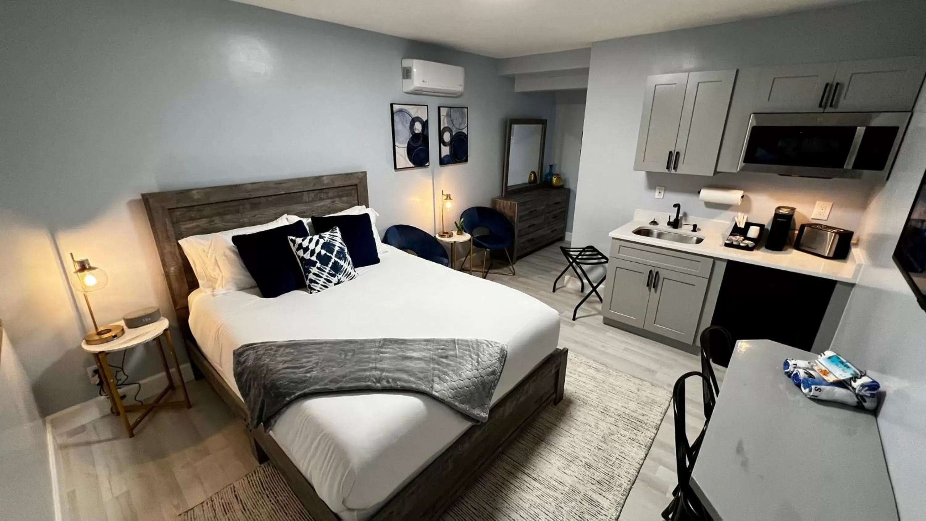 Deluxe Queen Suite in Oceano Suites Daytona Beach Deluxe Queen Suite in Oceano Suites Daytona Beach