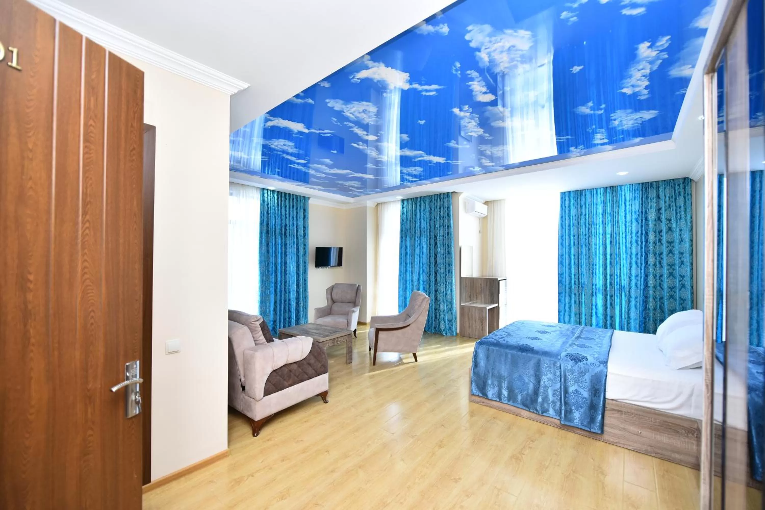 Photo of the whole room in Hotel Skyline Batumi