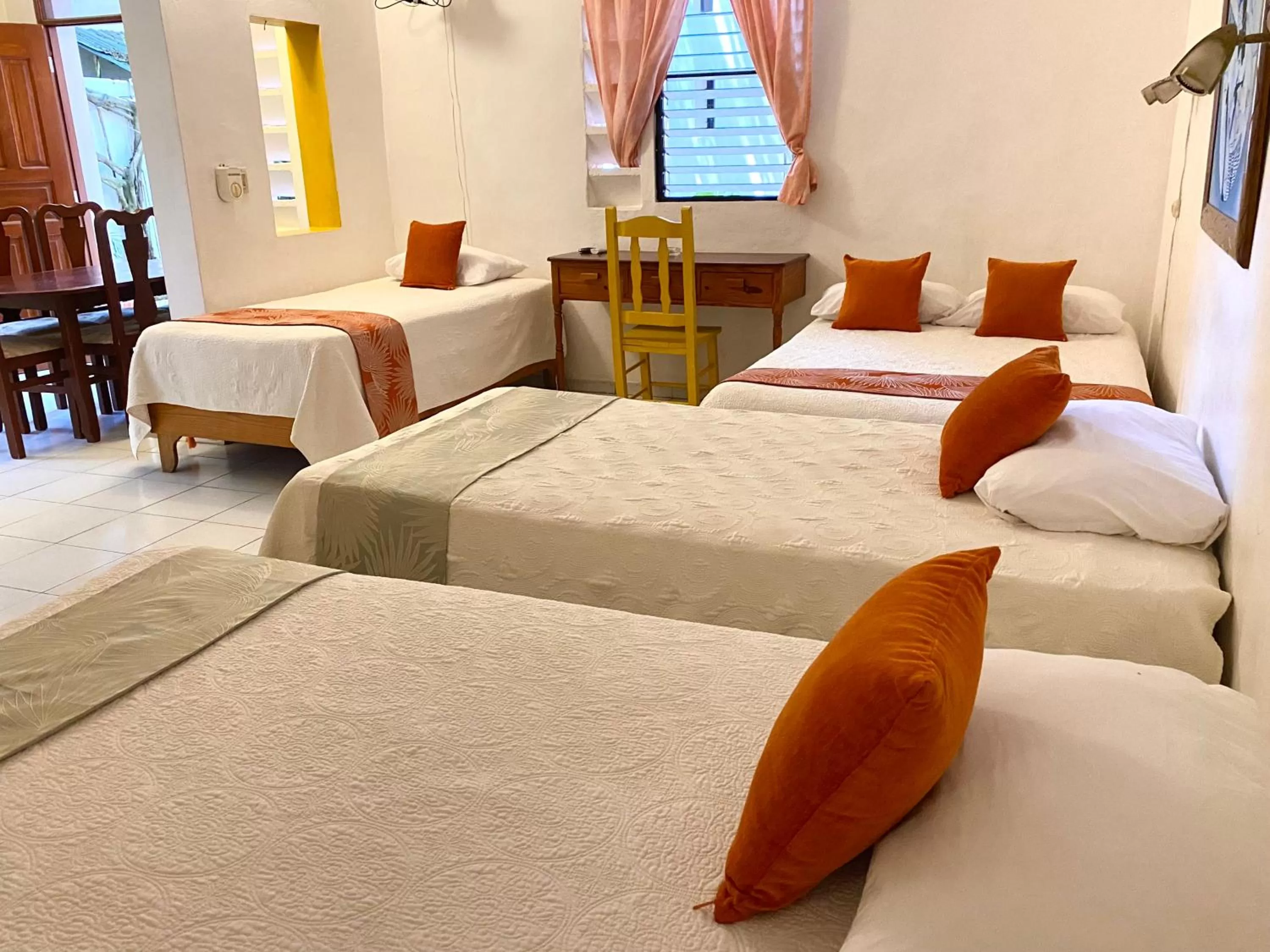 Bedroom, Bed in Hotel Alegria