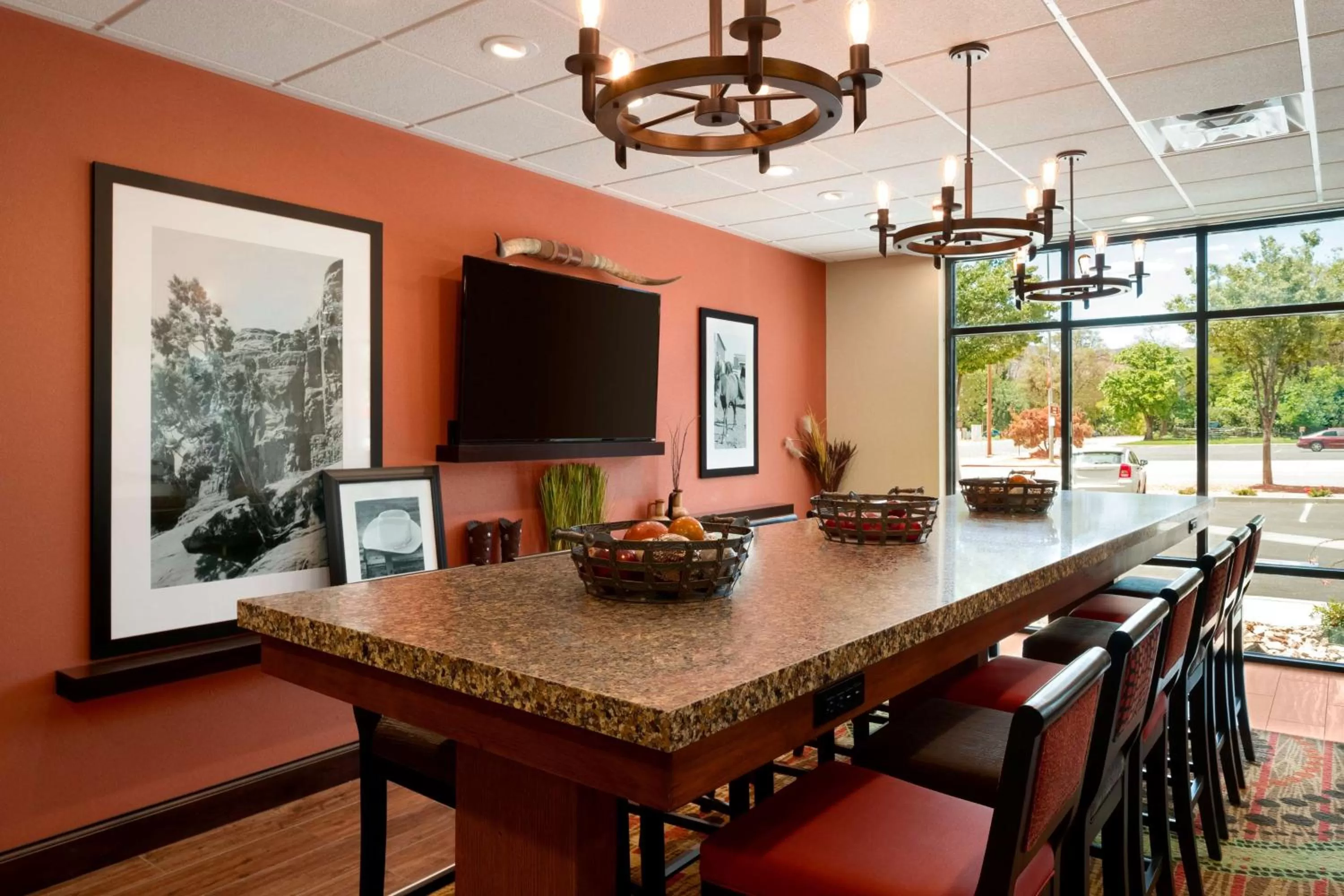 Restaurant/places to eat in Hampton Inn Kanab