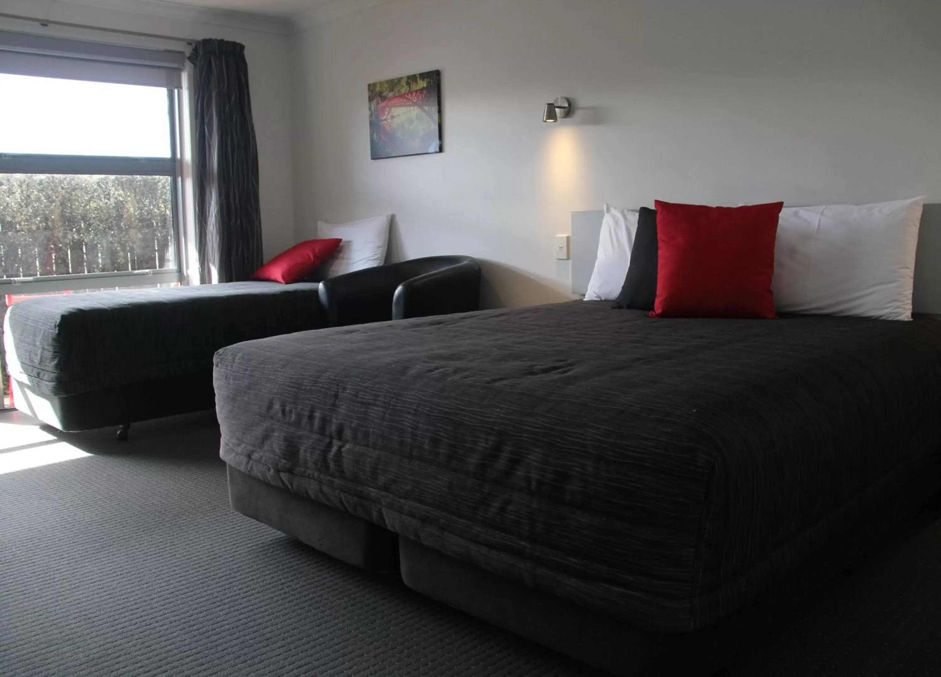 Twin Studio in Pukekura Motor Lodge Twin Studio in Pukekura Motor Lodge