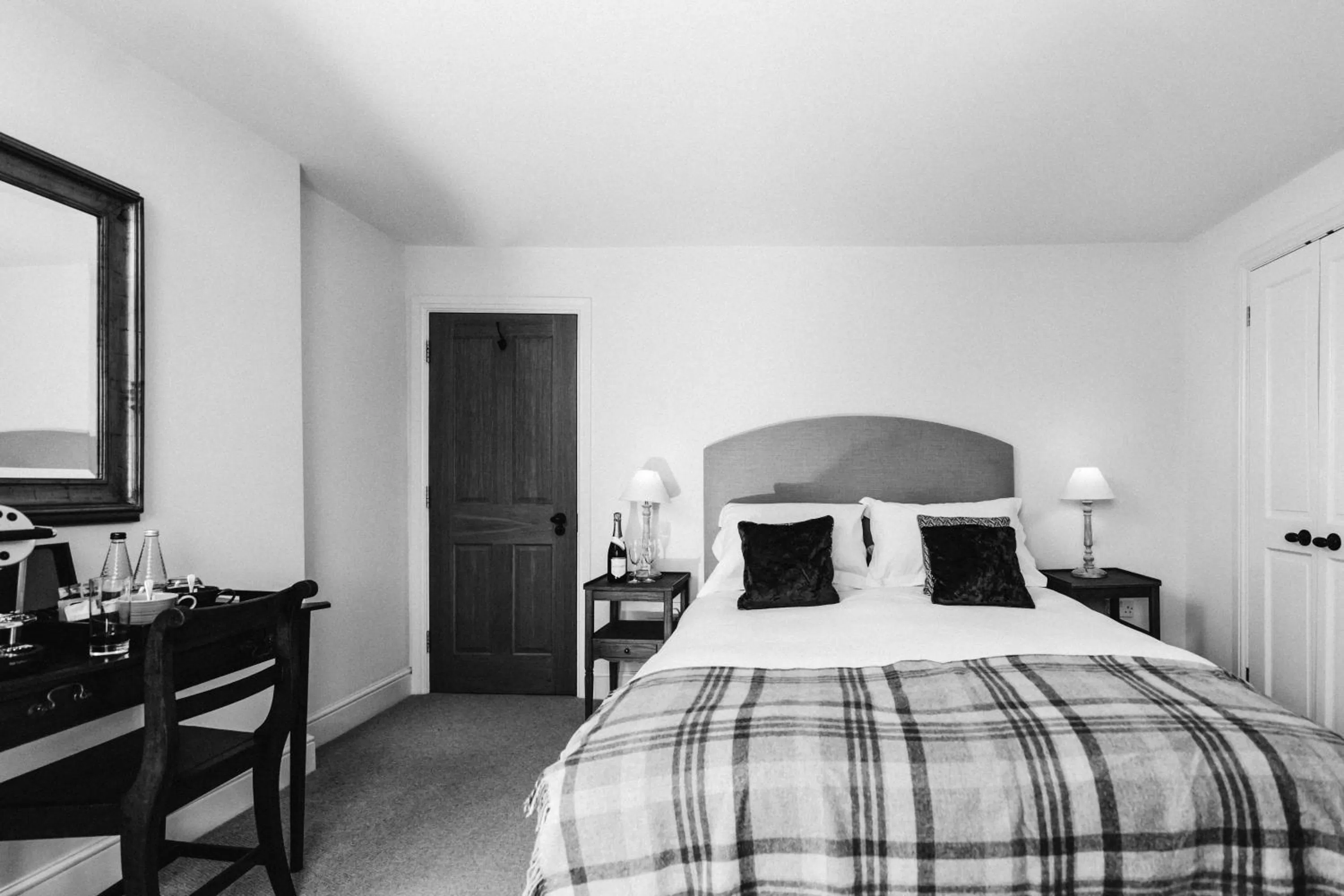 Bed in Cat and Custard Pot Inn