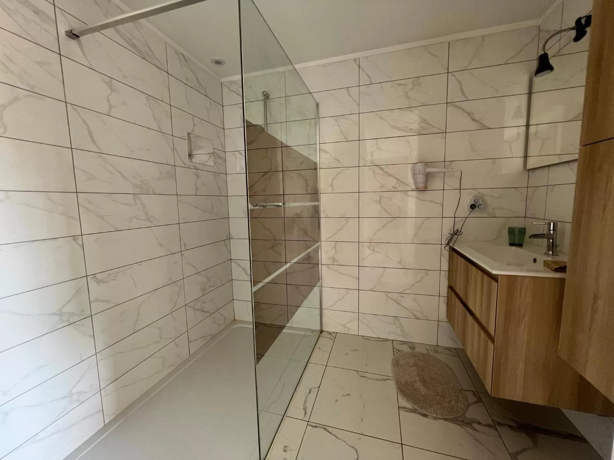 Shower, Bathroom in BASTIDE DES MARTELIERES