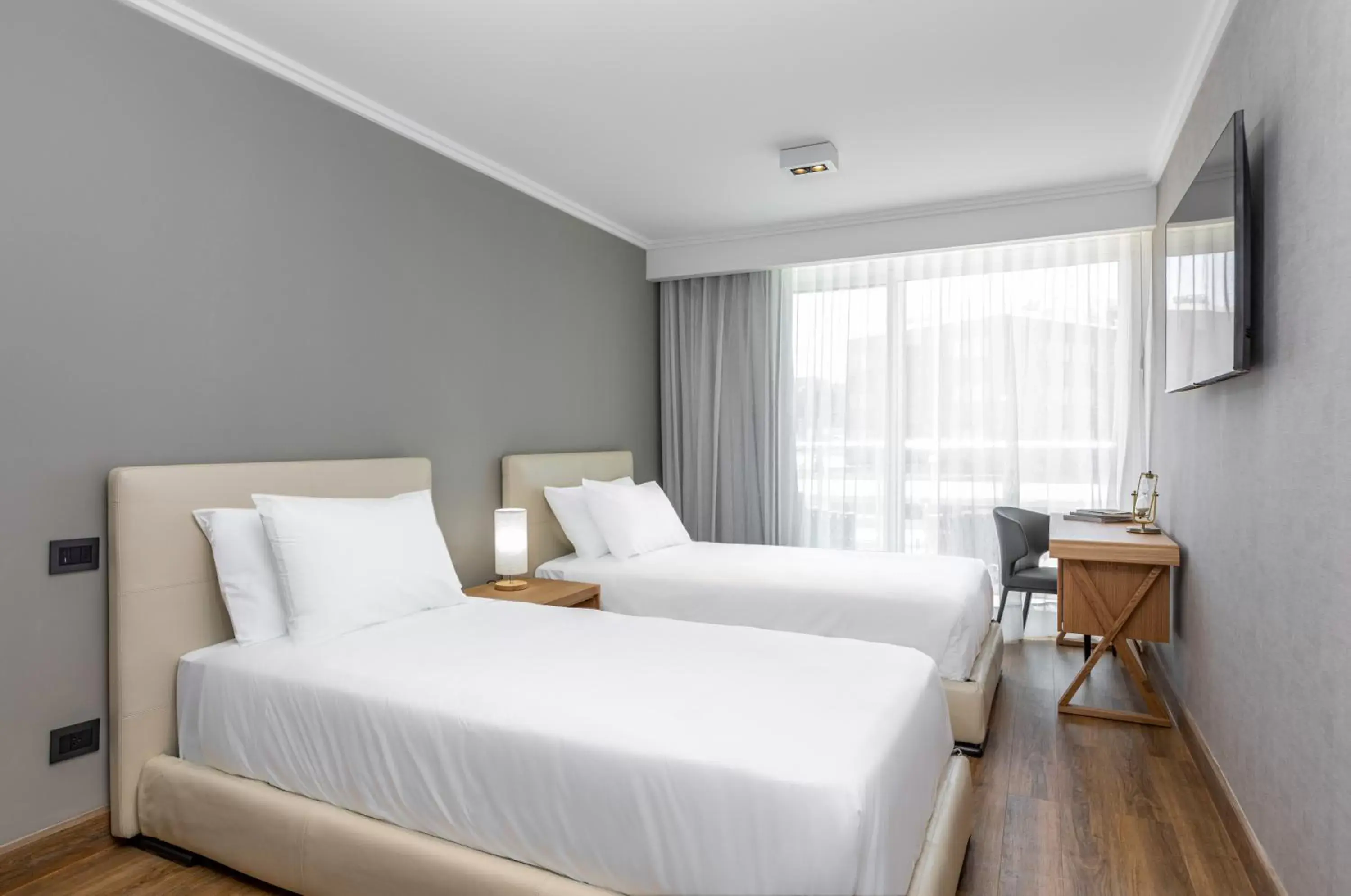 Superior Twin Room in Hotel Solerios Mansa Superior Twin Room in Hotel Solerios Mansa