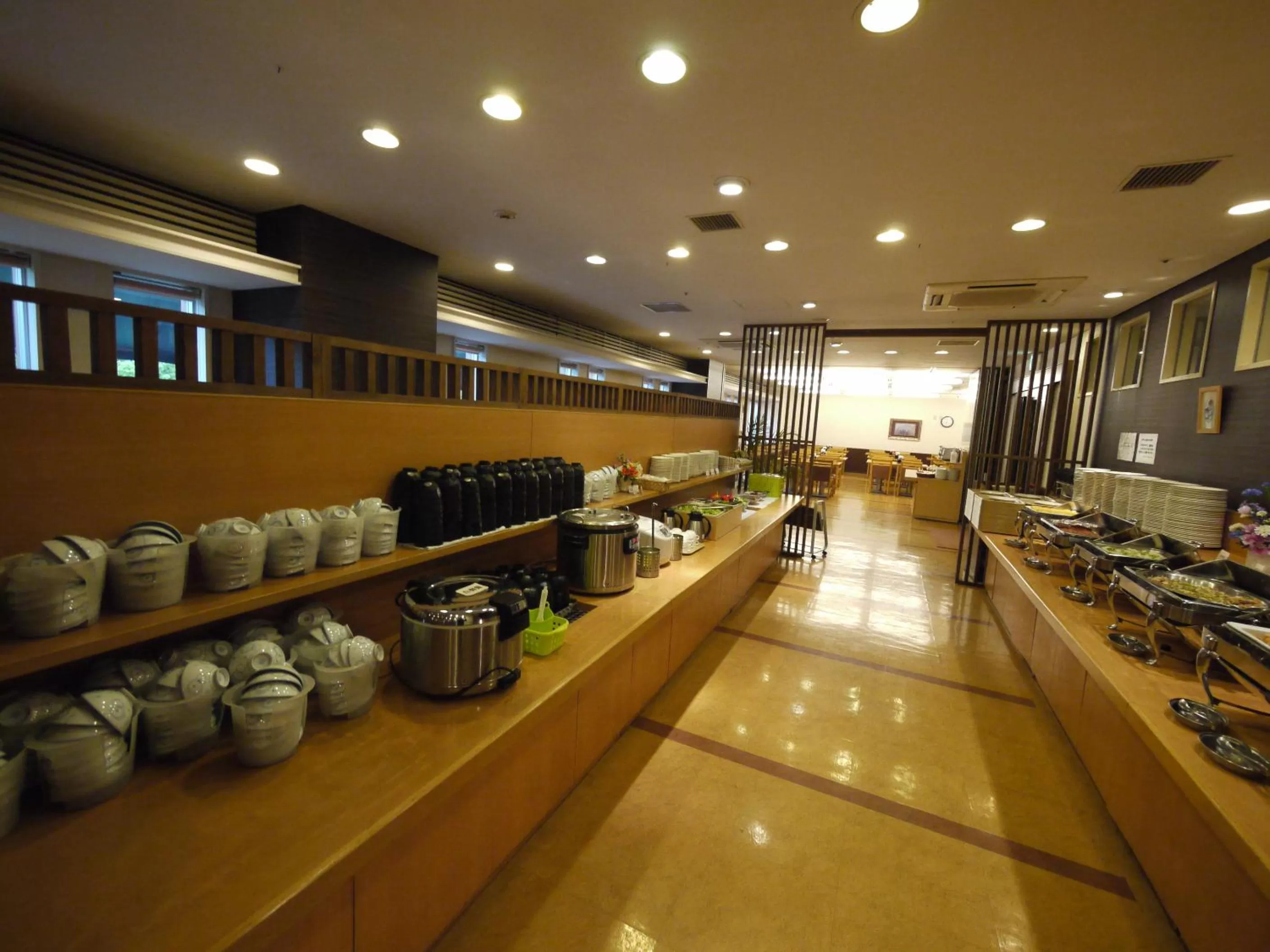 Restaurant/places to eat in Hotel Route-Inn Osaka Honmachi
