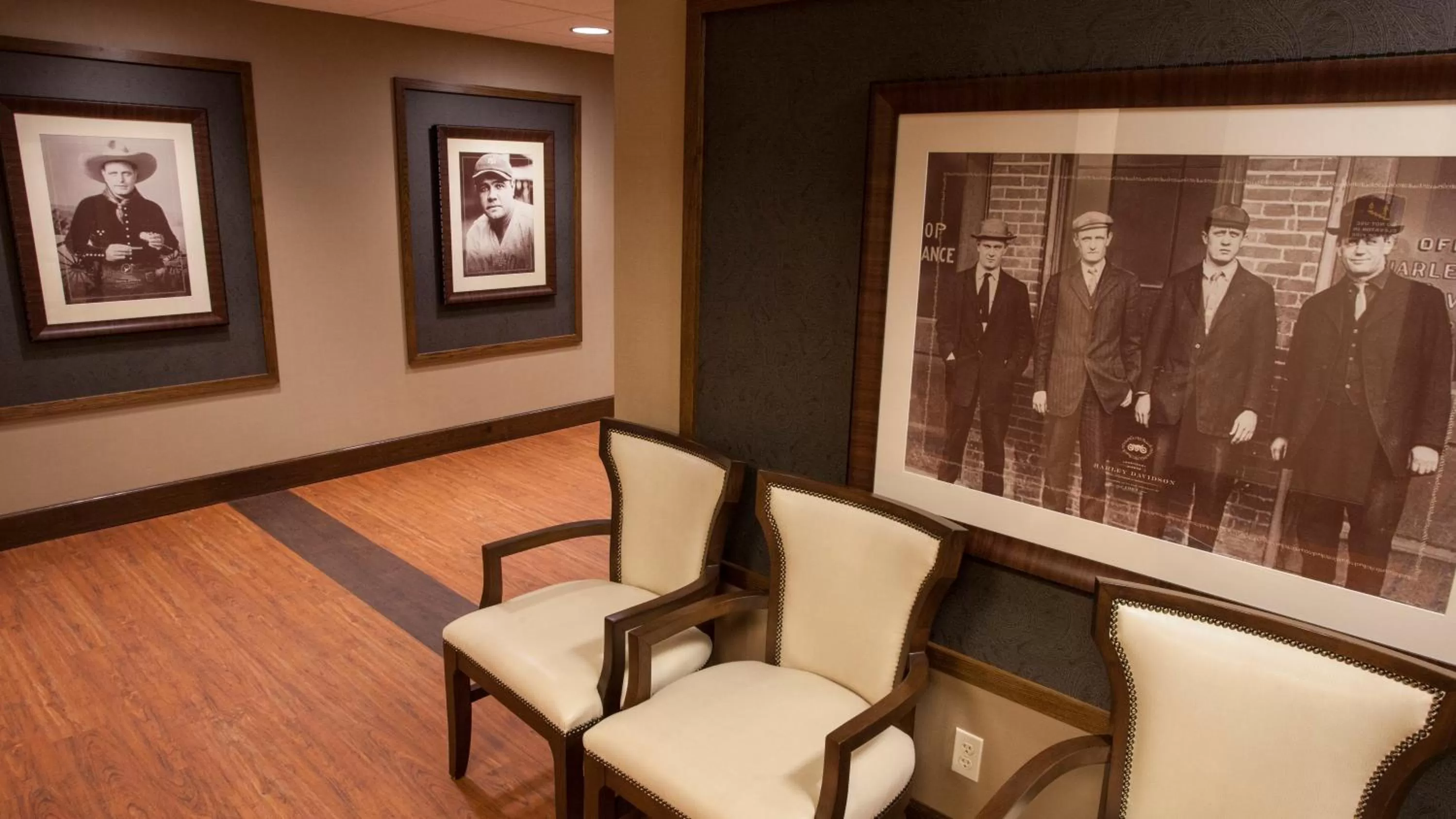 Restaurant/places to eat in Historic Franklin Hotel