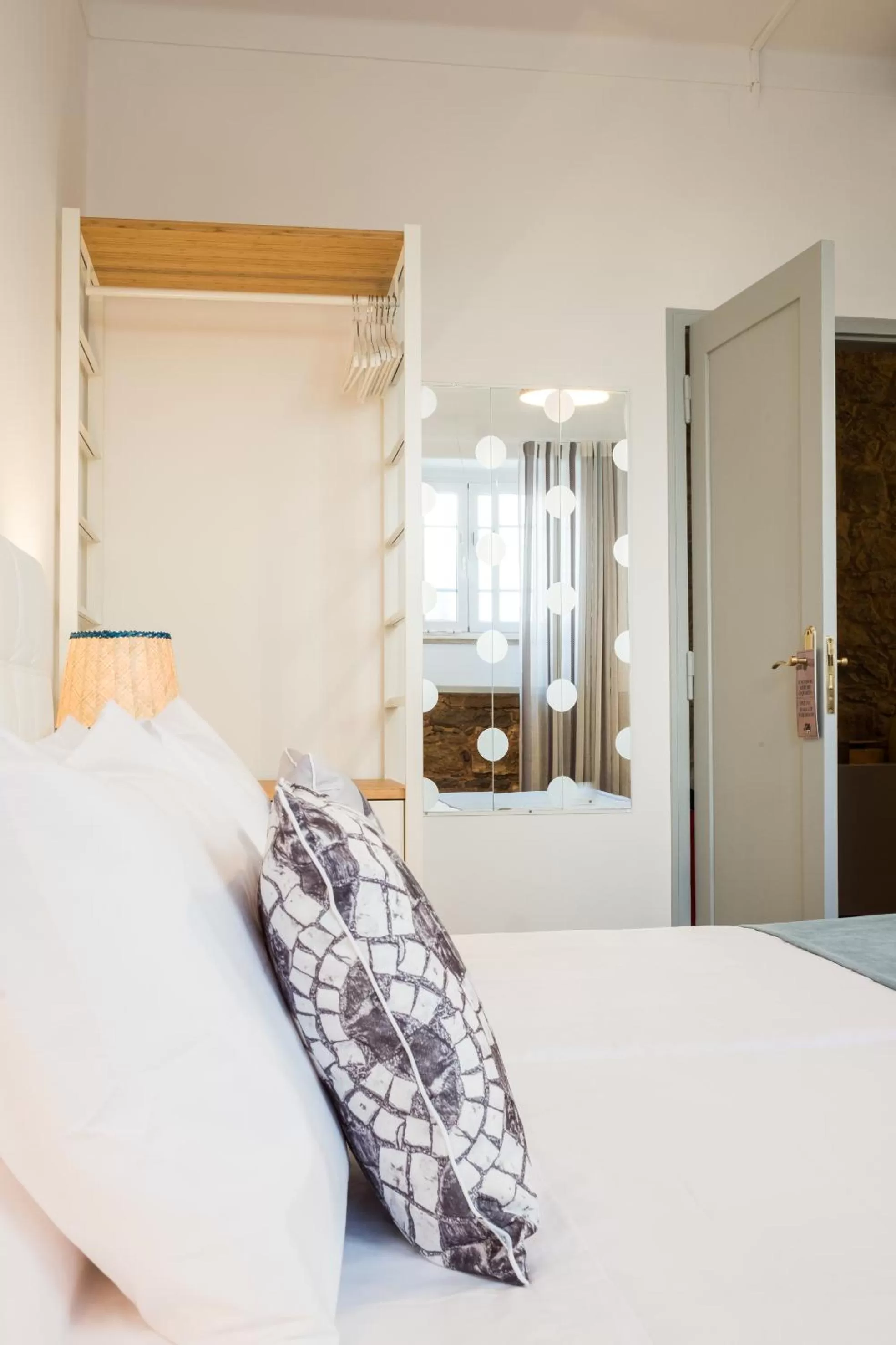 Photo of the whole room in Loulé Coreto Guesthouse