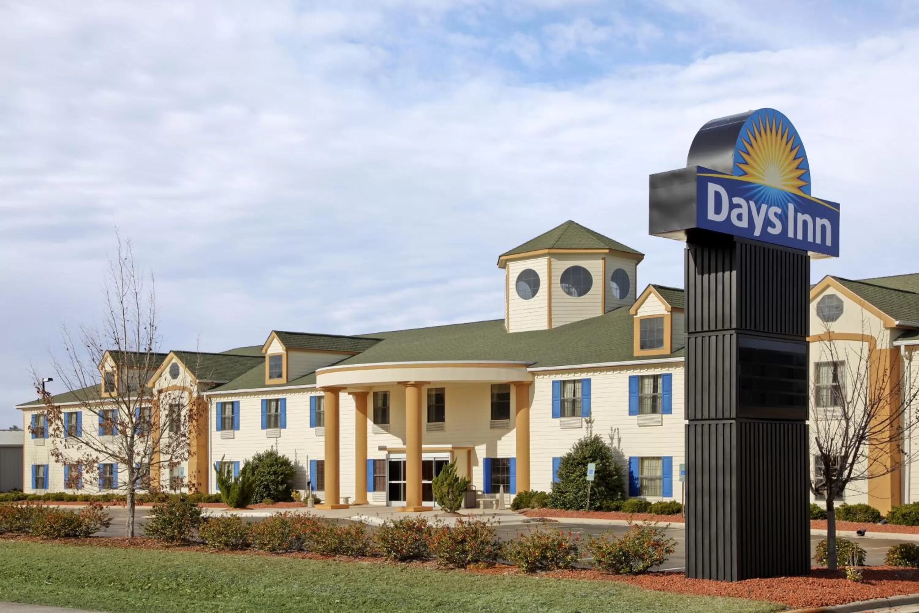Property building in Days Inn by Wyndham Shallotte