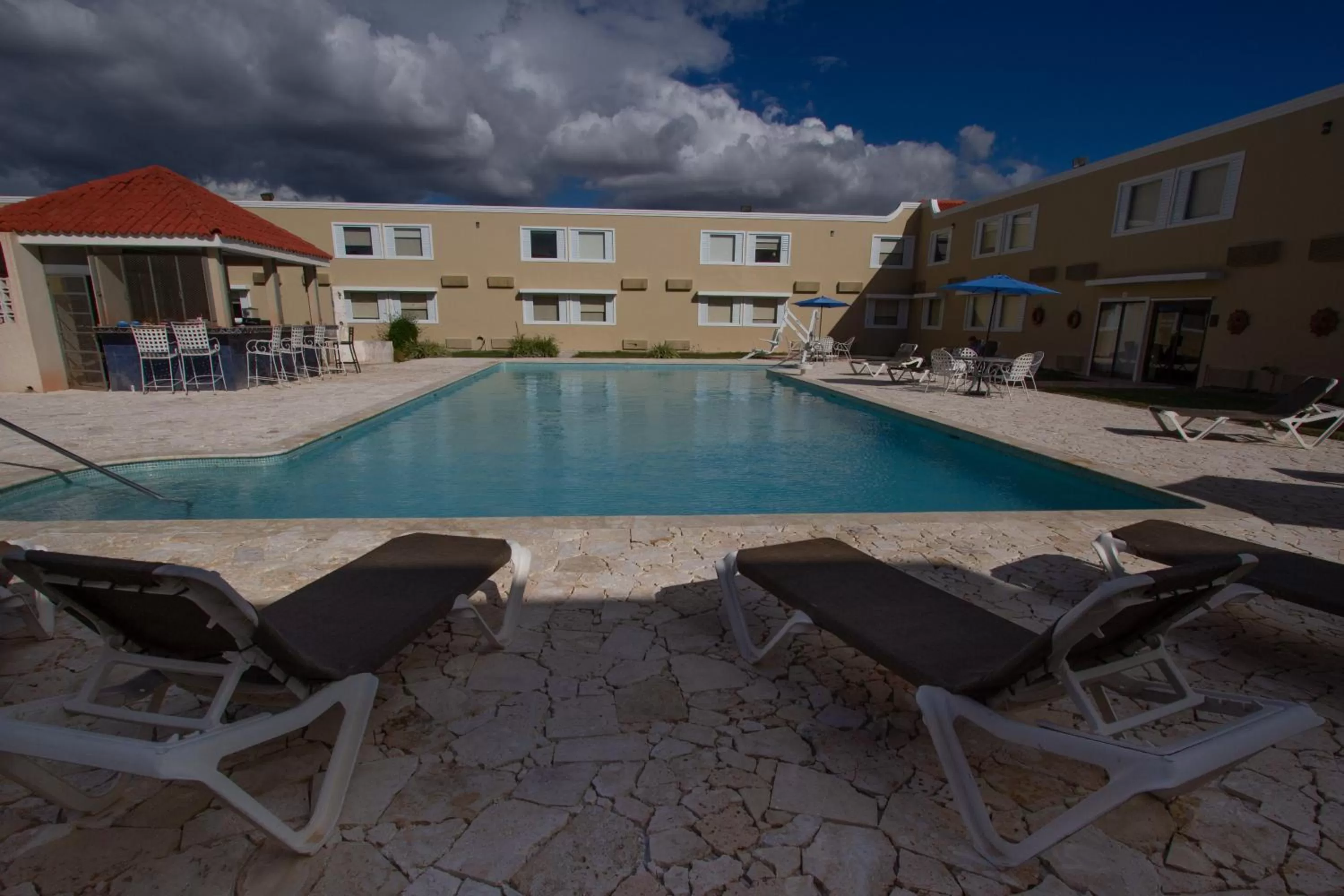 Pool view in Spark by Hilton Ponce