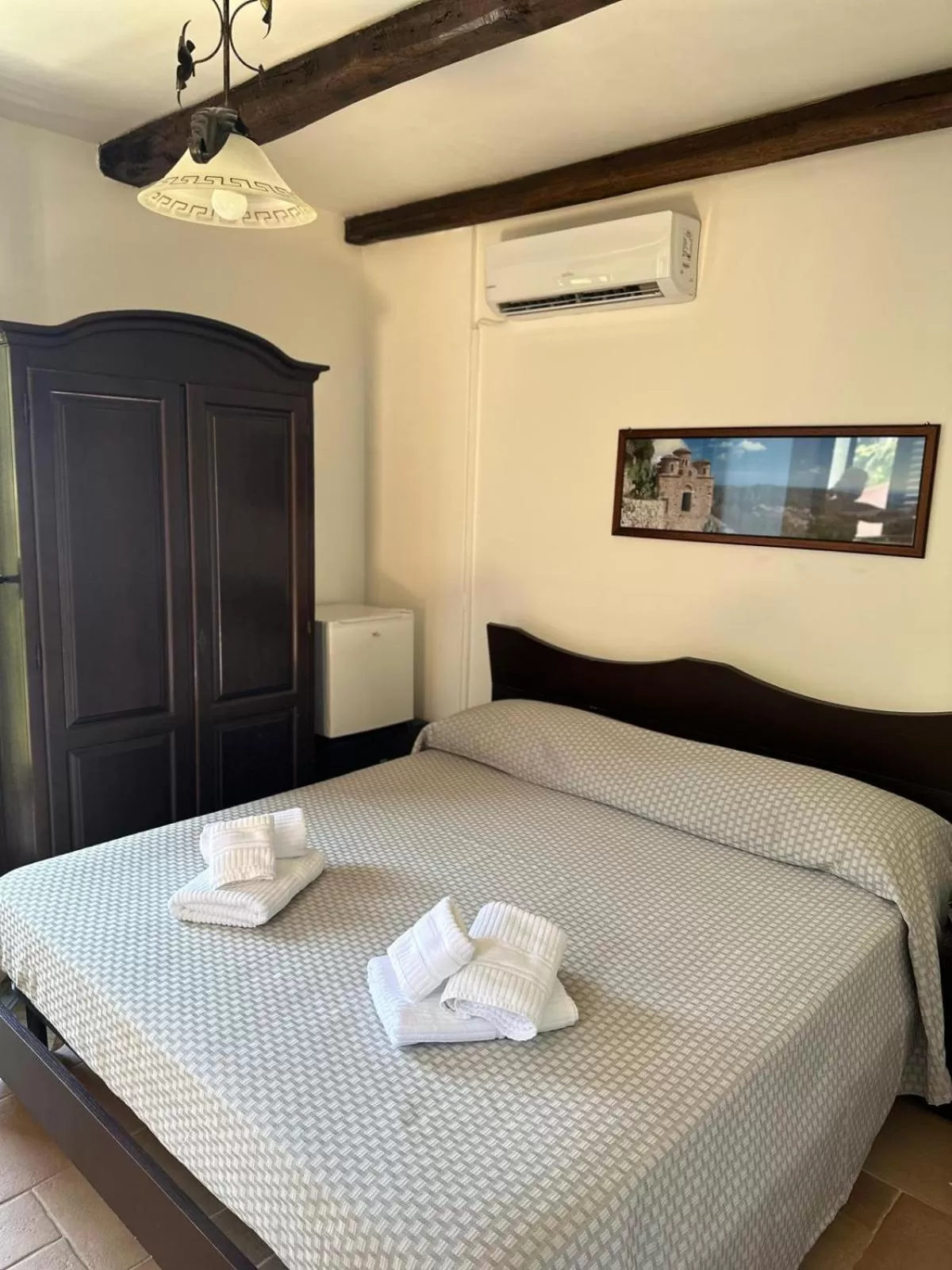 Photo of the whole room, Bed in B&B La Bastia