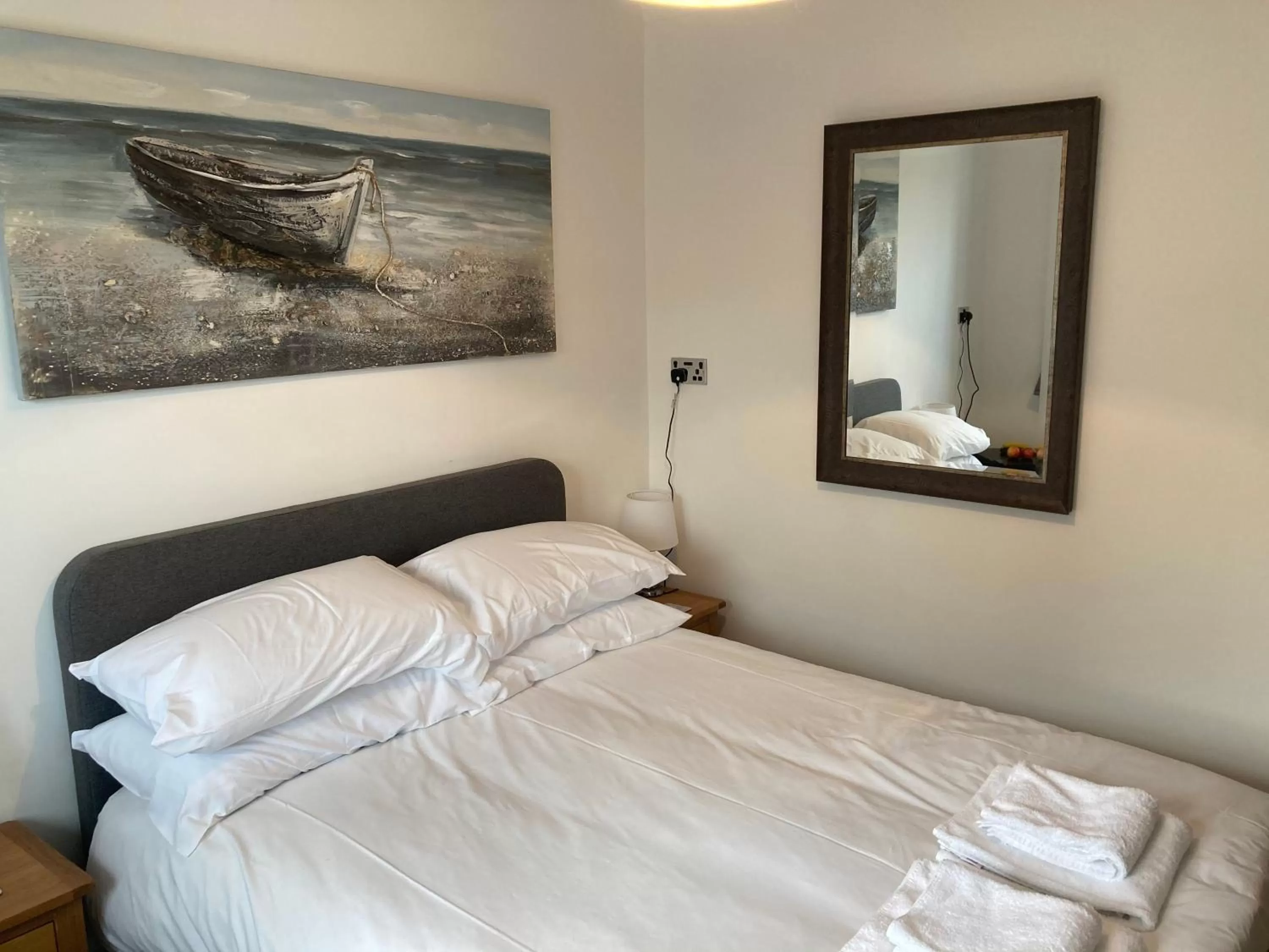 Bed in The Waves B&B