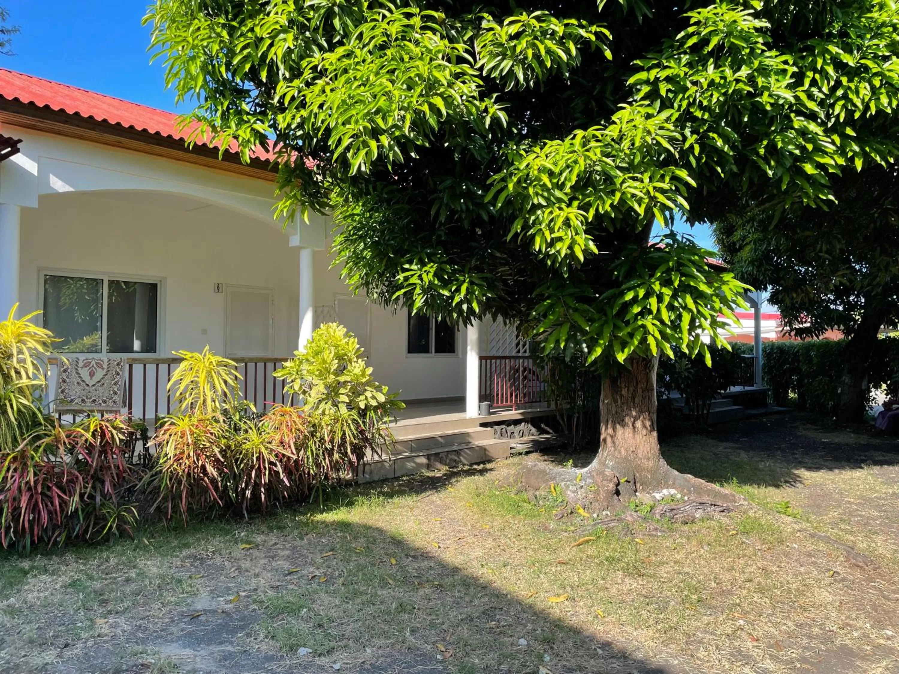 Property building in Hôtel La Grillade