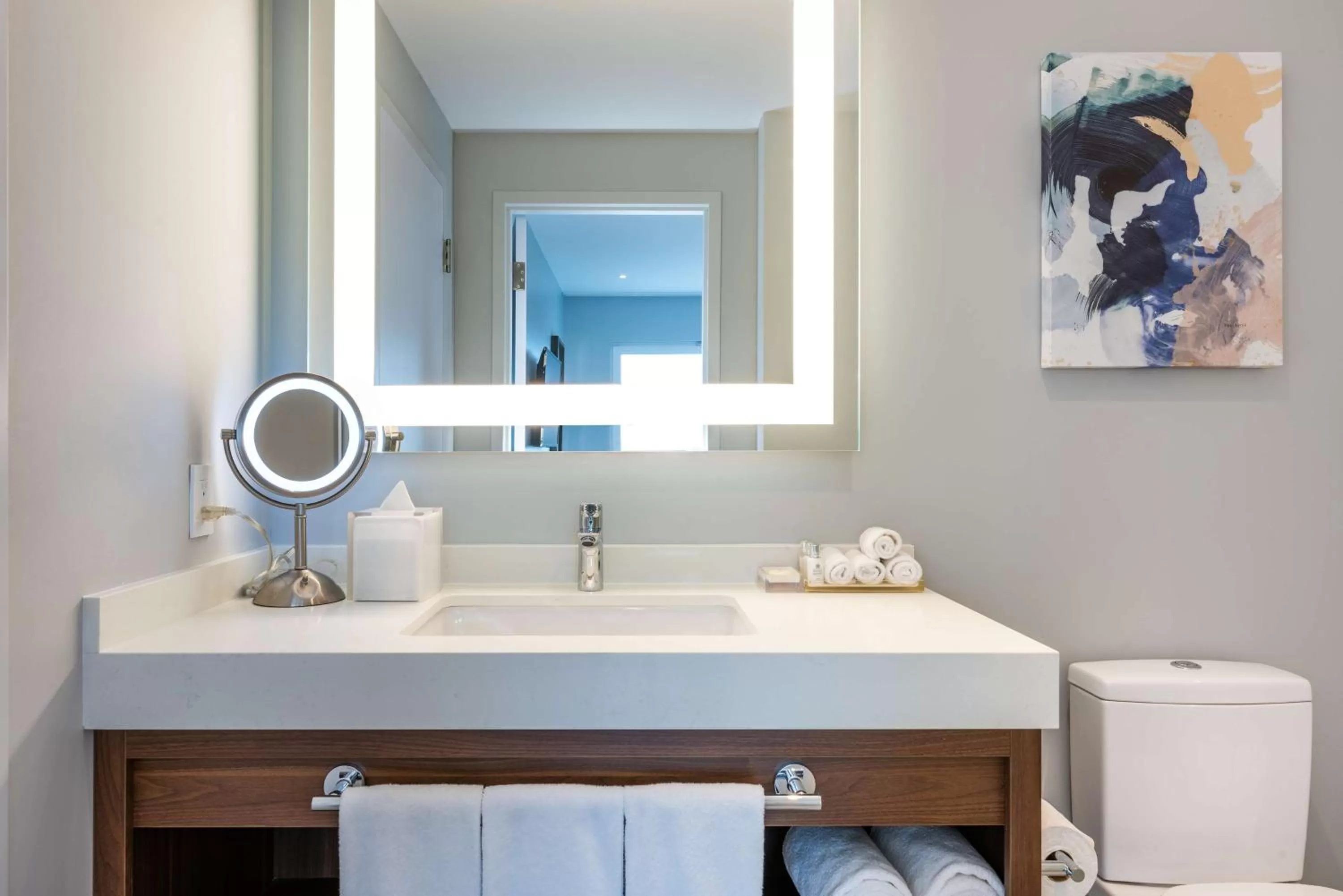 Bathroom in Embassy Suites By Hilton Aruba Beach Resort