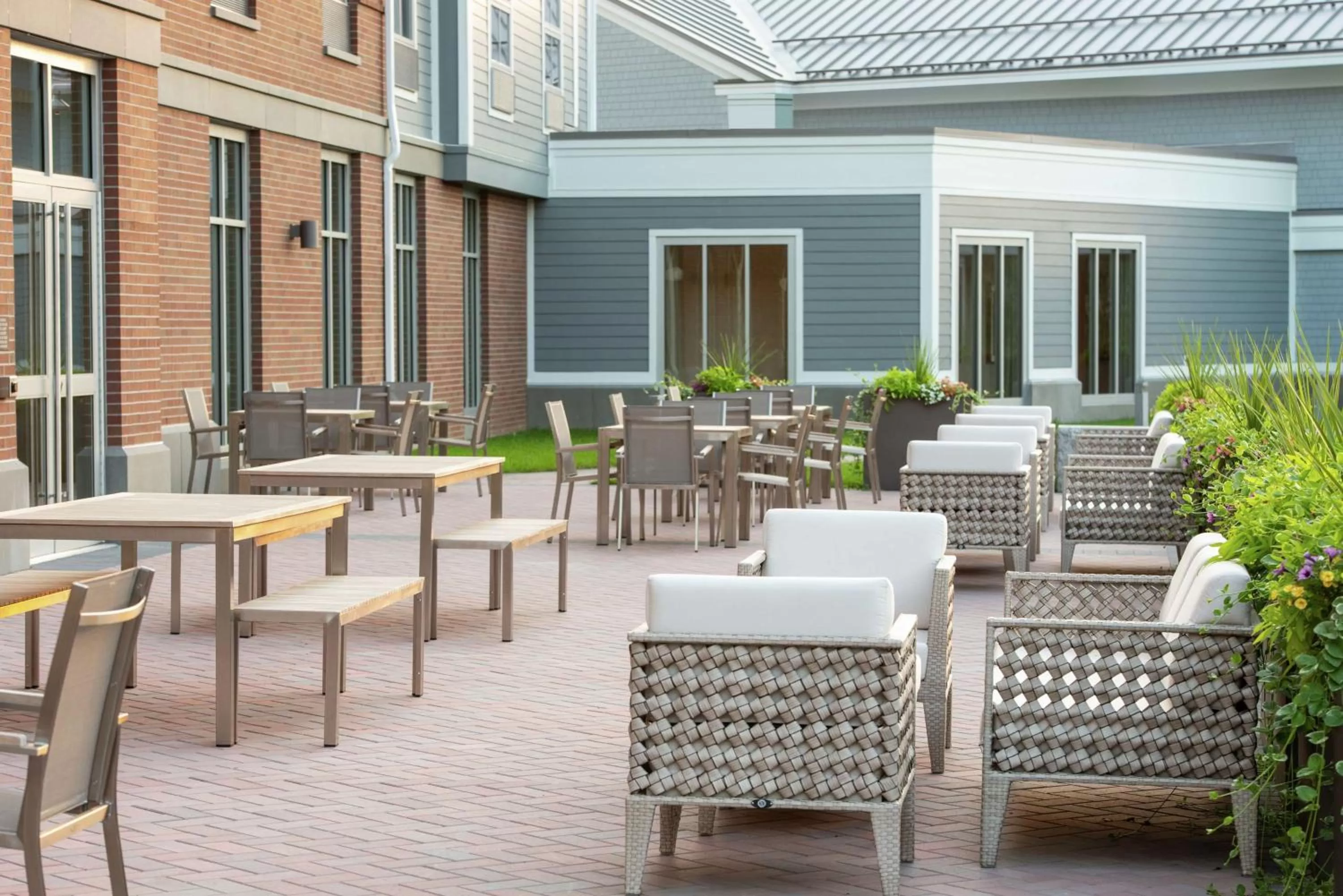 Patio in Hilton Garden Inn Hanover Lebanon
