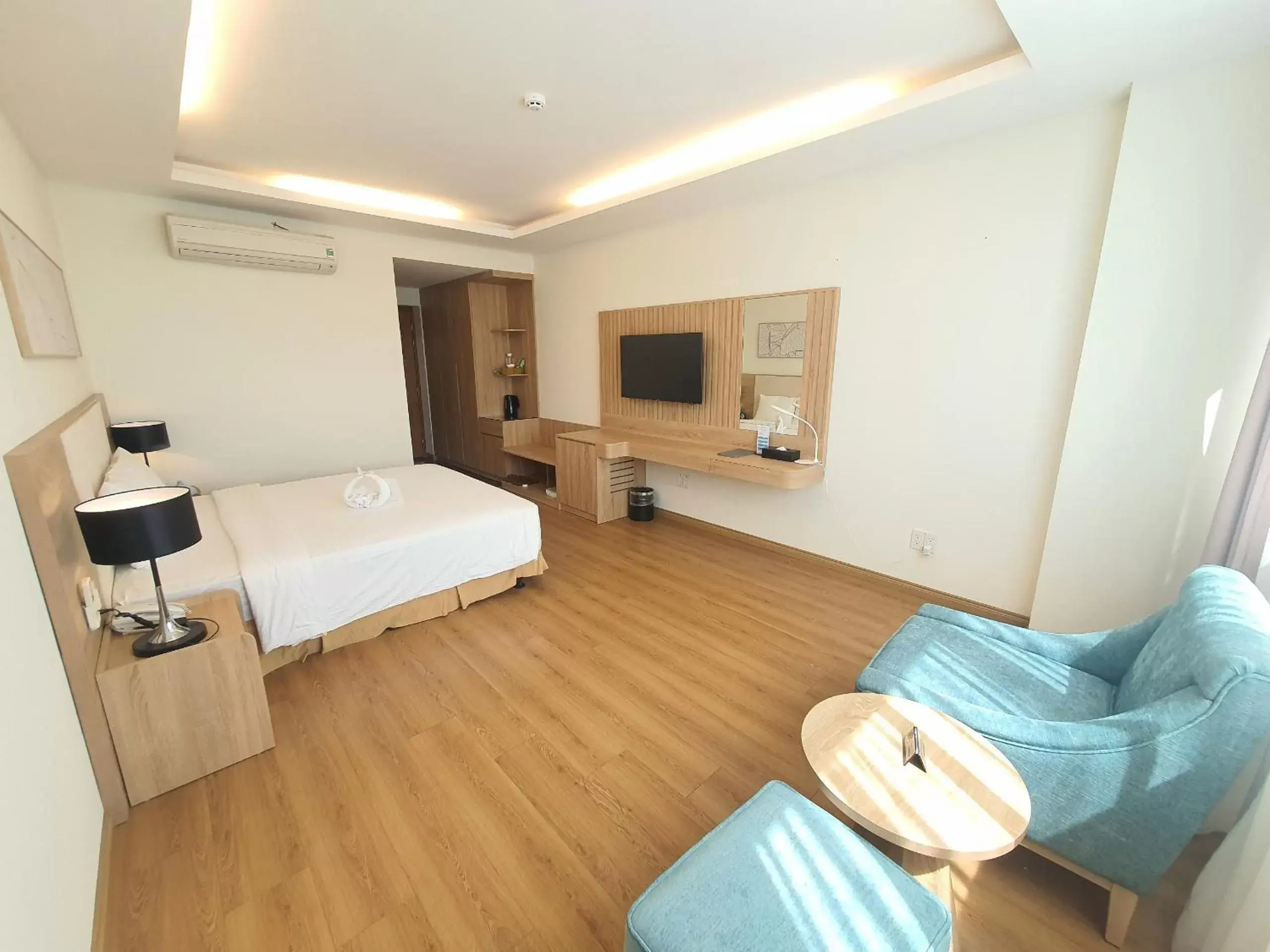 Deluxe Double Room in Muong Thanh Holiday Vung Tau Hotel Deluxe Double Room in Muong Thanh Holiday Vung Tau Hotel