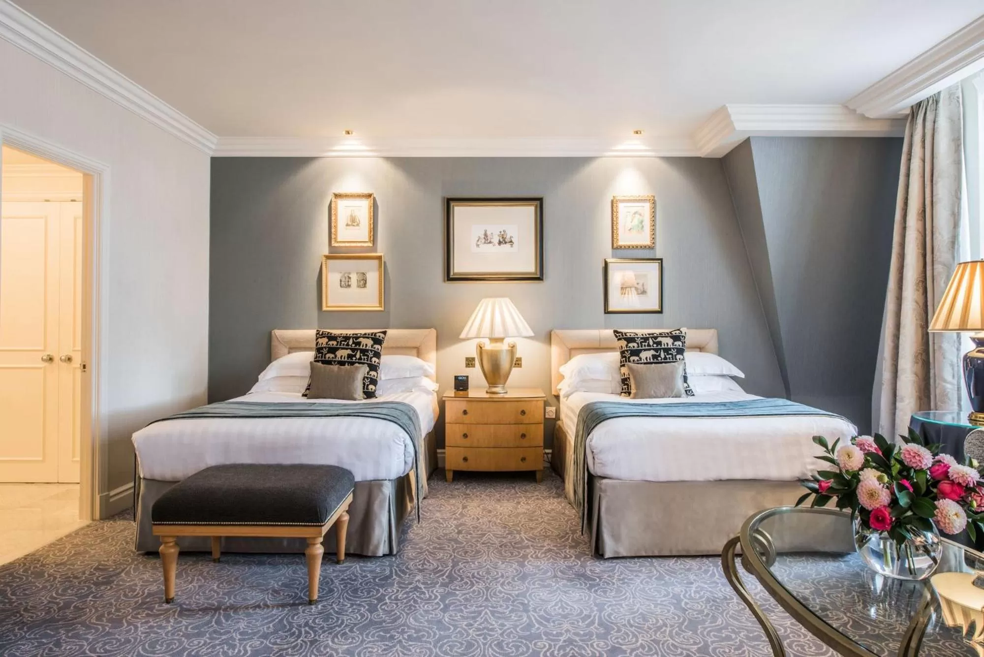 Bedroom, Bed in The Landmark London