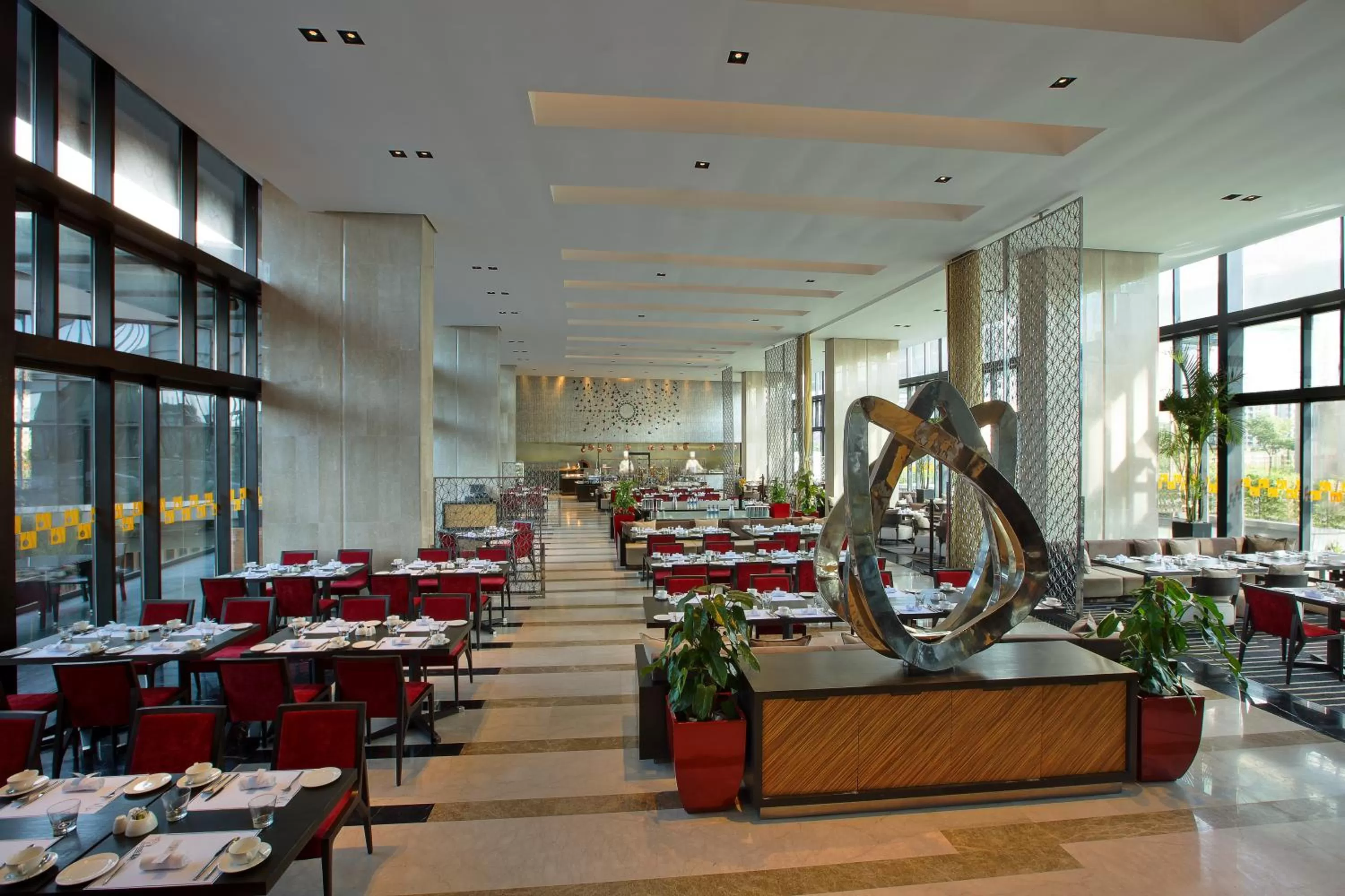 Restaurant/places to eat in Novotel Kolkata Hotel and Residences