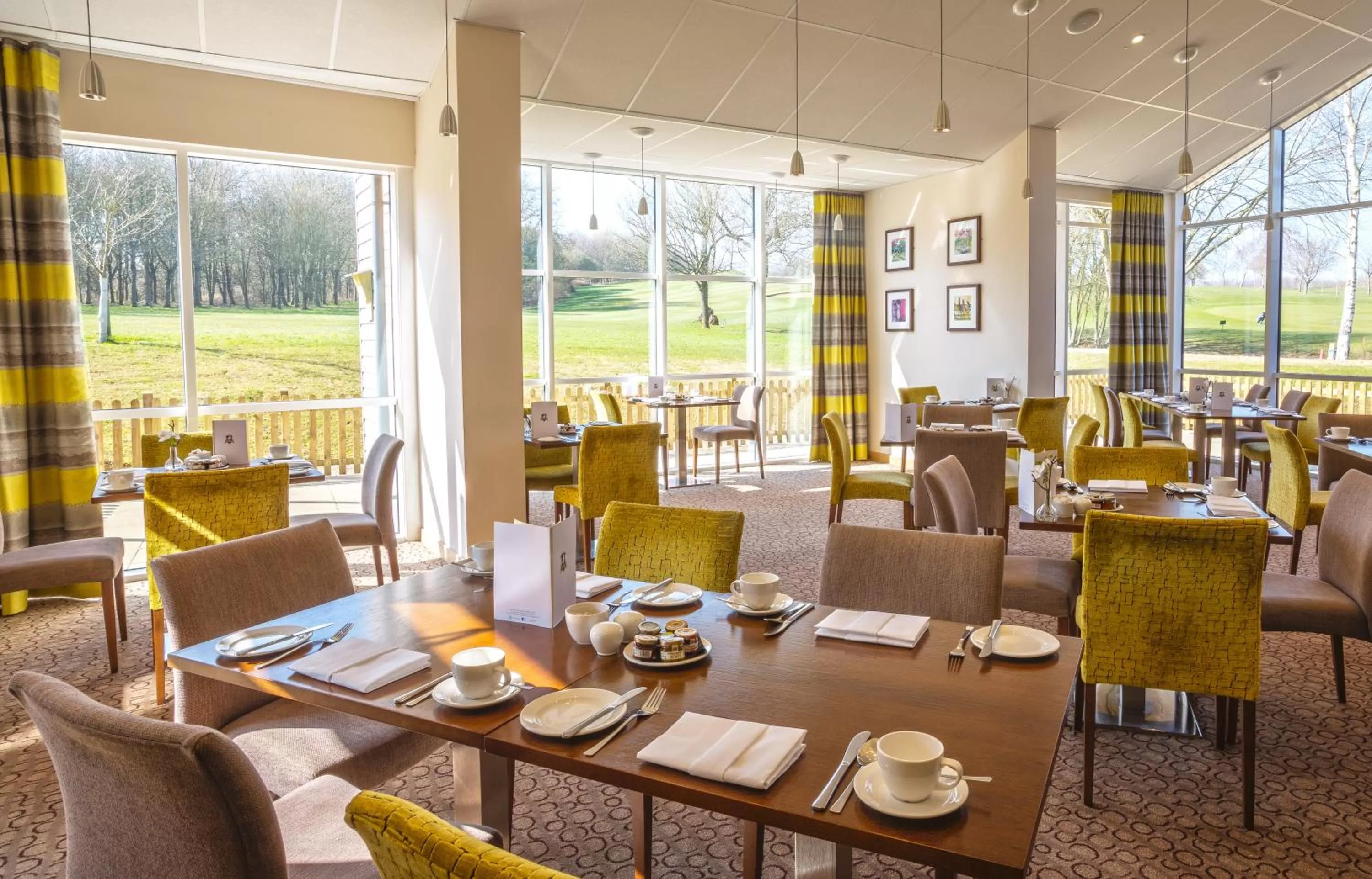 Restaurant/places to eat in Sandford Springs Hotel and Golf Club