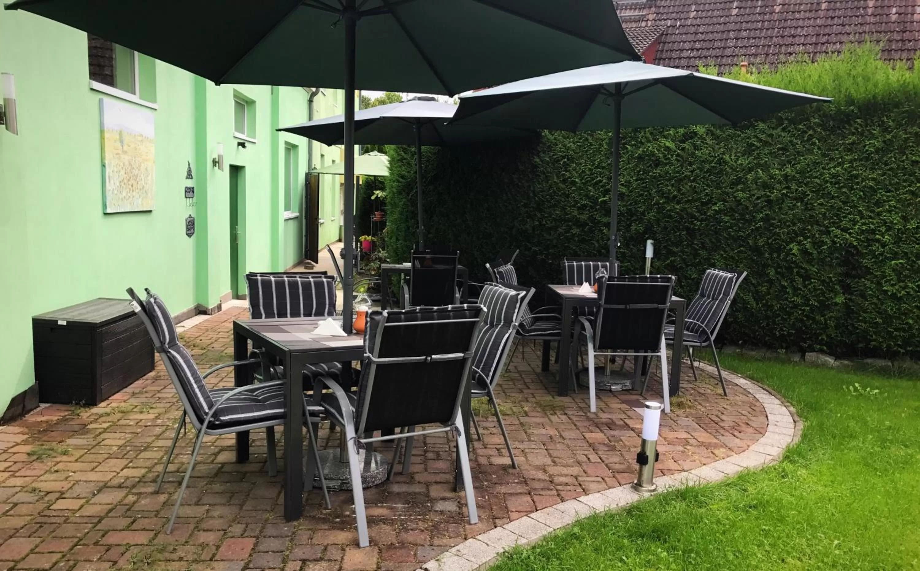 Garden in Hotel am Schloss - Frankfurt an der Oder