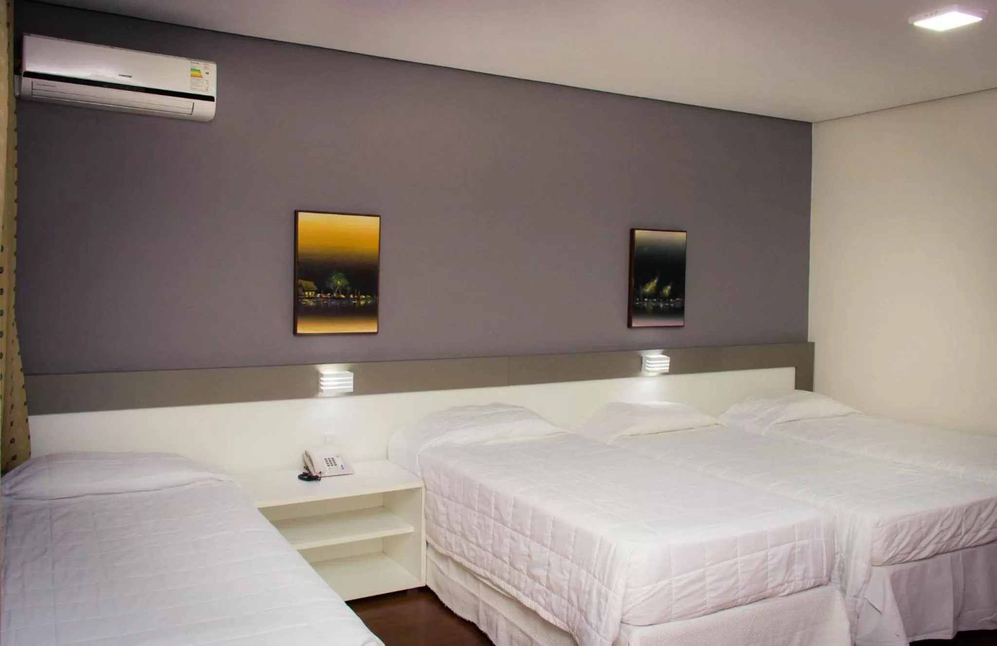 Bed in Embaixador Hotel & Centro de Eventos by Fast10
