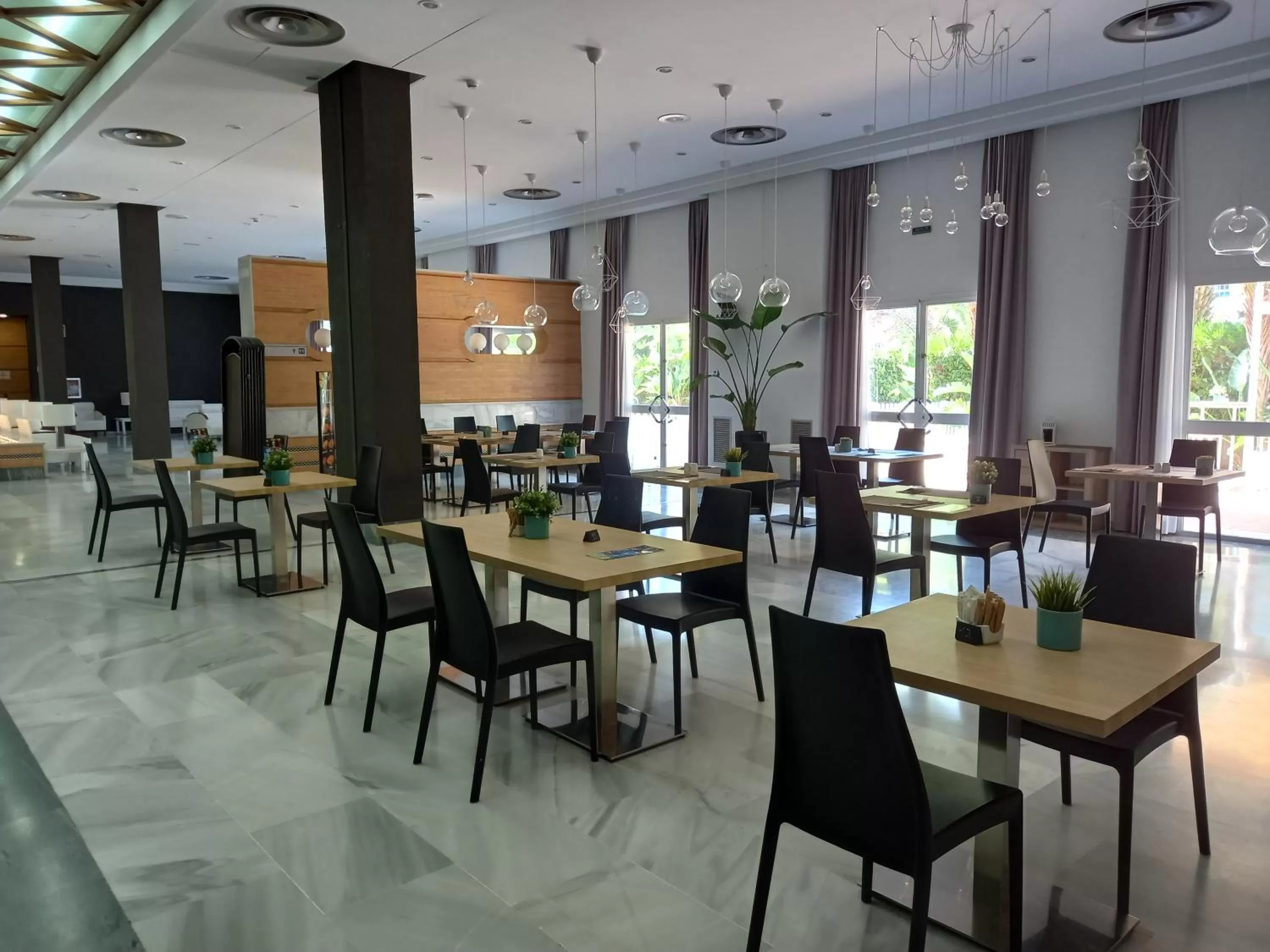 Restaurant/places to eat in Hotel TRH La Motilla