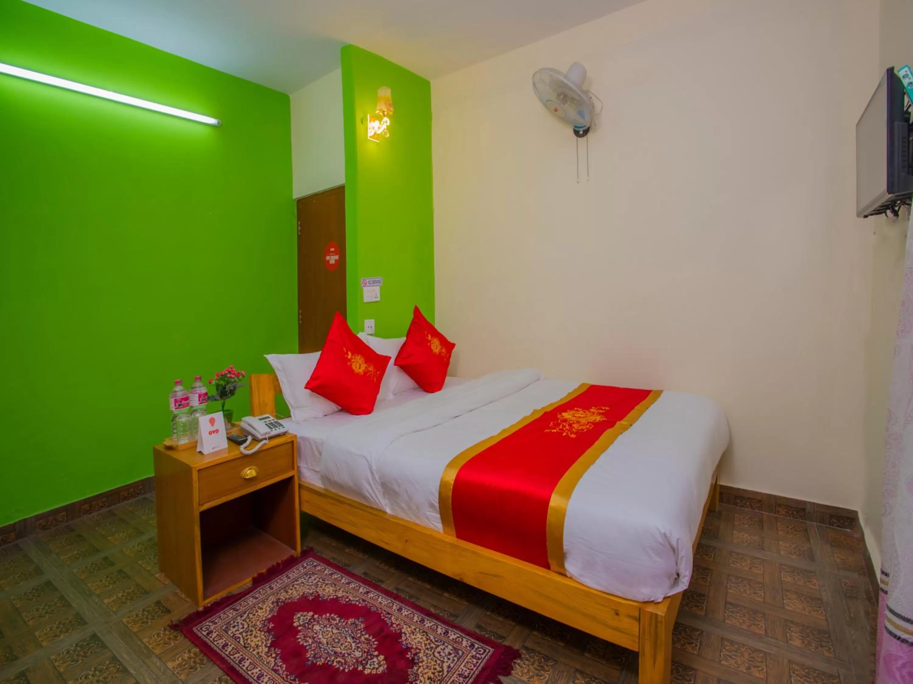 Bedroom, Bed in Hotel Fewa Corner & Restro