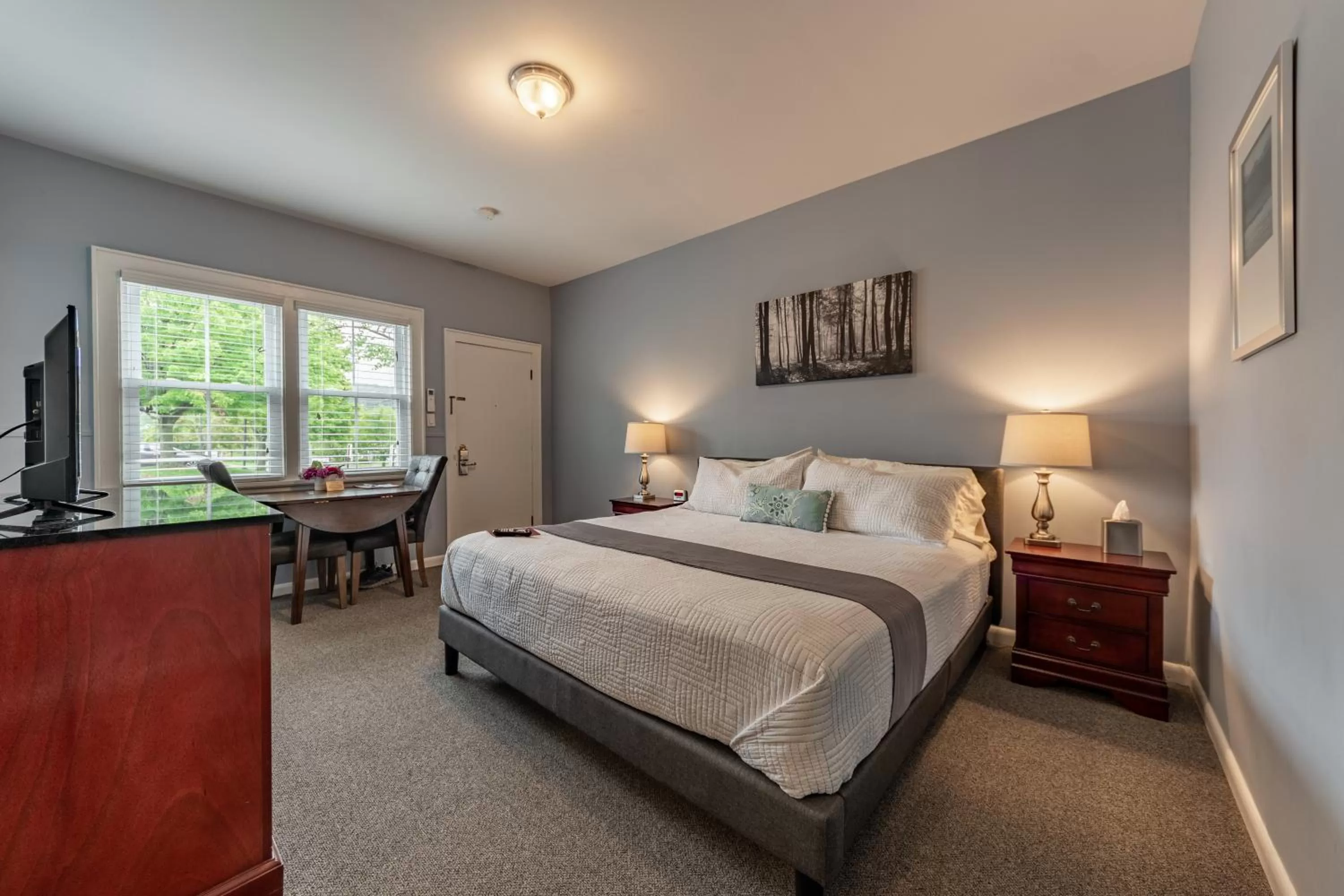 Bed in Homestead Inn