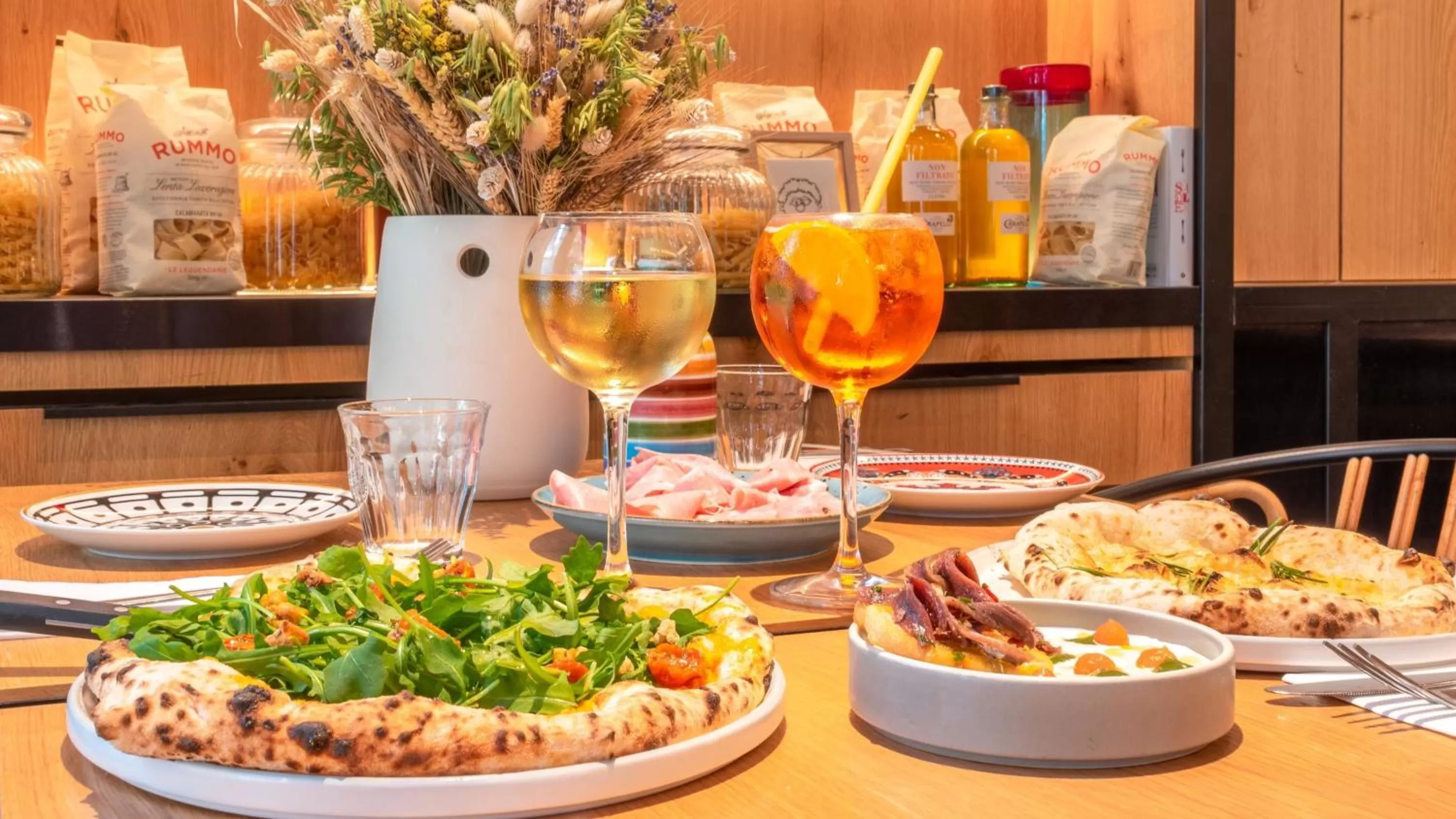 Restaurant/places to eat in Holiday Inn Nice by IHG