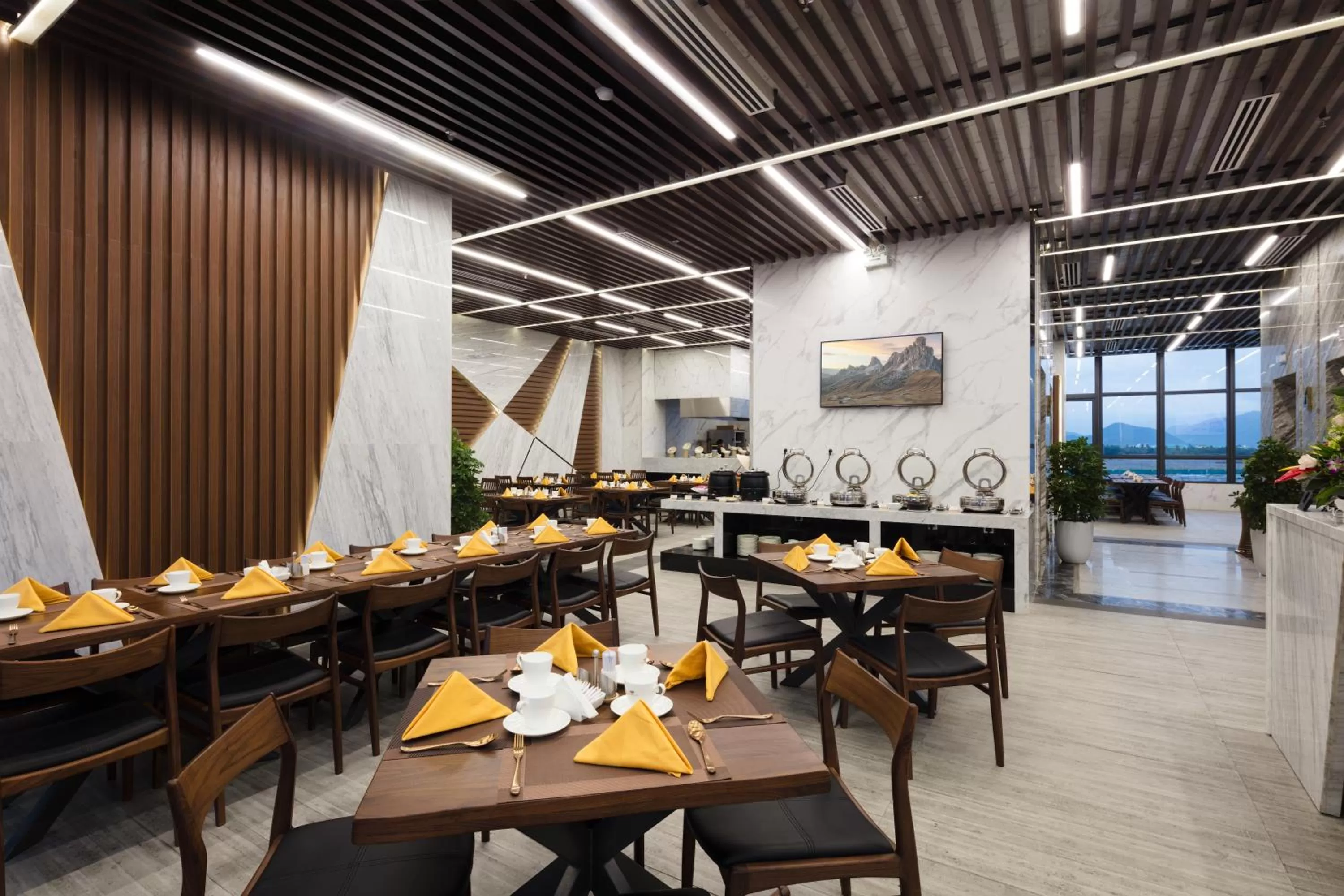 Restaurant/places to eat in Emerald Bay Hotel & Spa Nha Trang