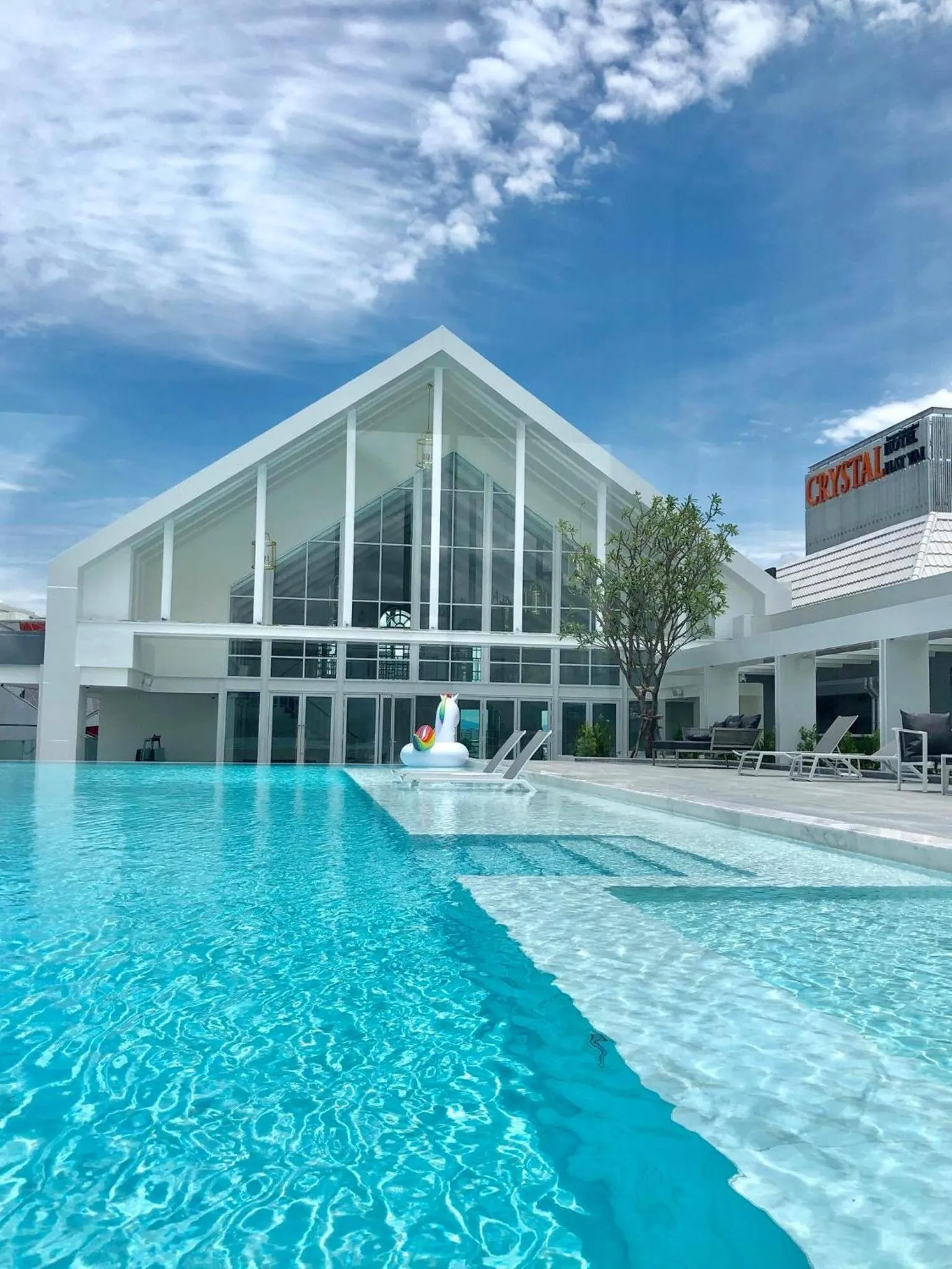 Swimming pool in Crystal Hotel Hat Yai